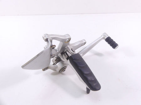 2008 BMW R1200R K27 Right Rider Footpeg Foot Peg Brake Pedal Set 46717671076 {{ shop.shopifyCountryName }} - Mototech271