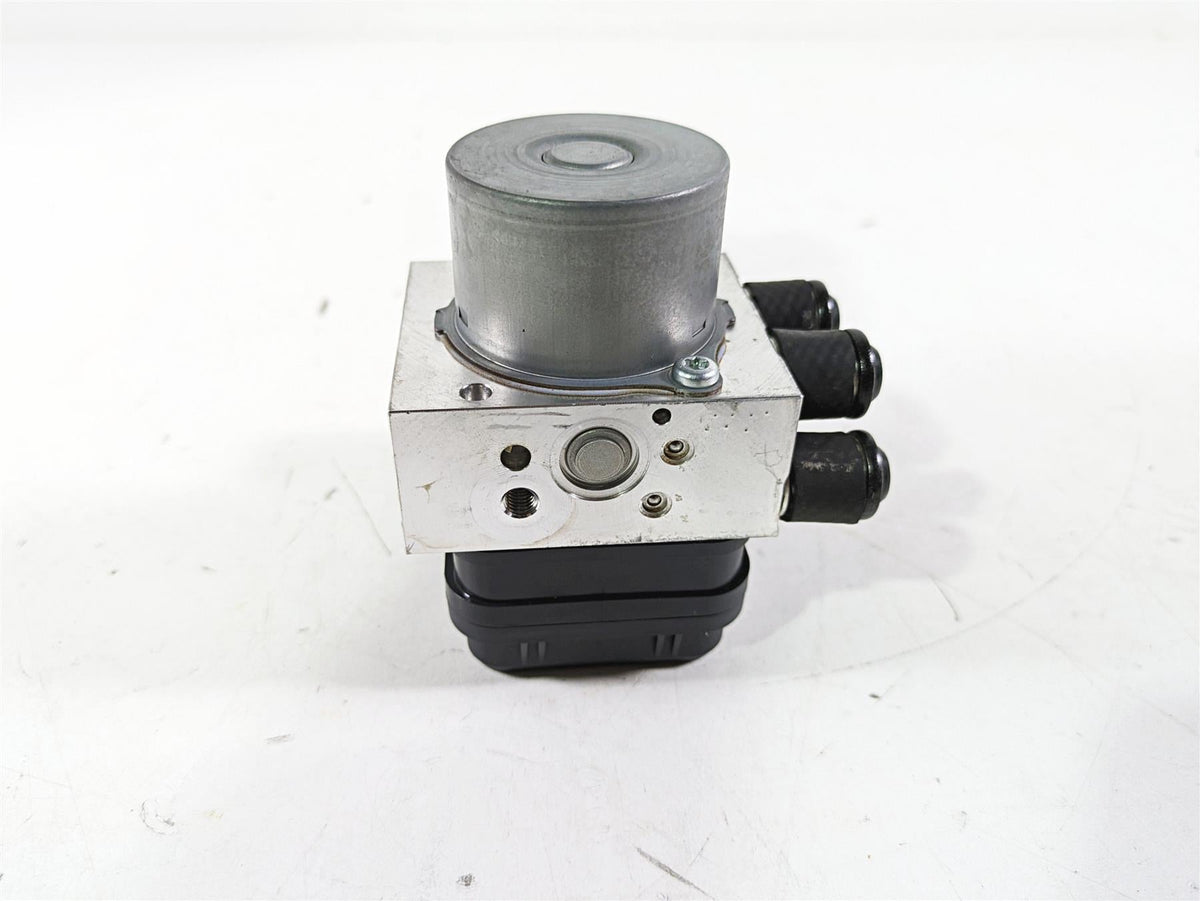 2021 Yamaha Tenere 700 XTZ7 Abs Brake Pump Unit Module BW3-85930-09-00 {{ shop.shopifyCountryName }} - Mototech271