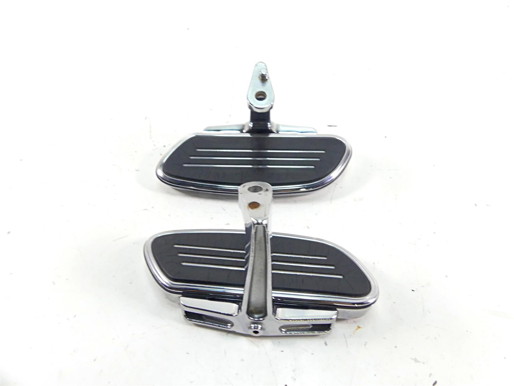 2008 Harley Touring FLHX Street Glide Rear Passenger Footpeg Foot Rest Set {{ shop.shopifyCountryName }} - Mototech271