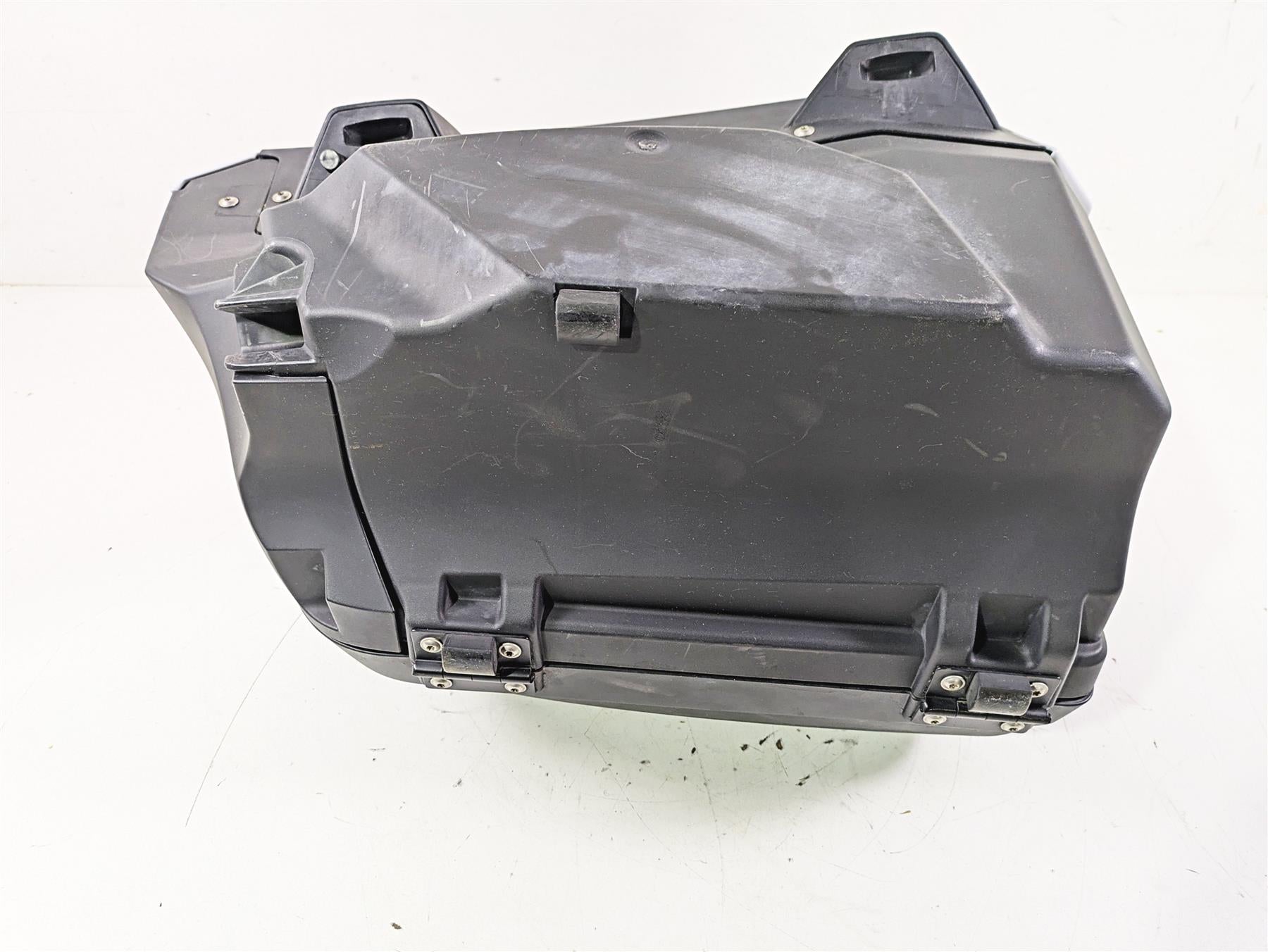 2015 BMW K1600 GT K48 Left Saddlebag Saddle Bag 46548532045 {{ shop.shopifyCountryName }} - Mototech271