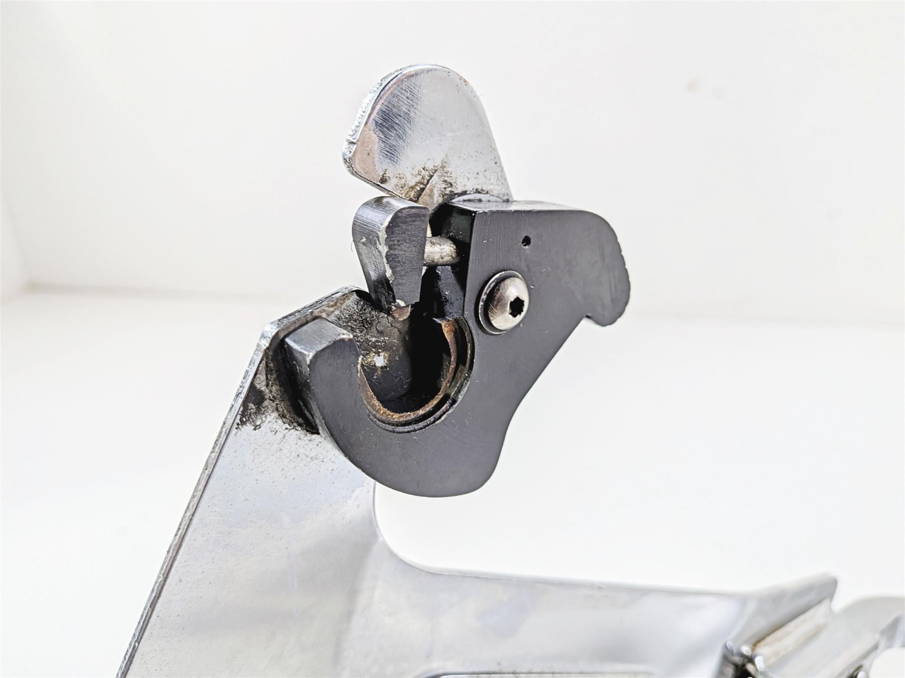2007 Harley Dyna FXDB Street Bob Quick Release Sissybar Backrest {{ shop.shopifyCountryName }} - Mototech271