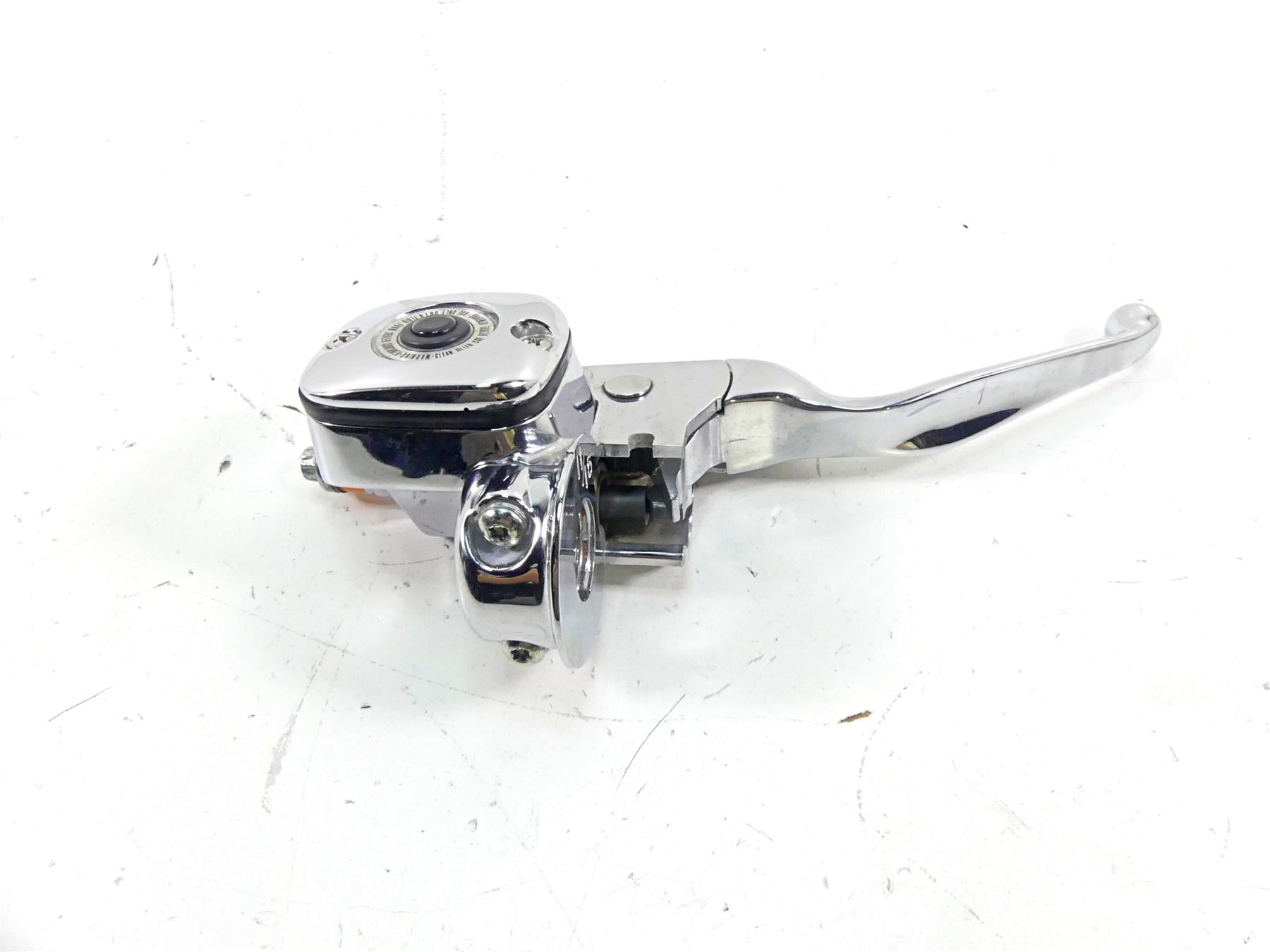 2006 Harley Touring FLHTCU SE E-Glide Front Brake Master Cylinder 11/16 46431-05 {{ shop.shopifyCountryName }} - Mototech271