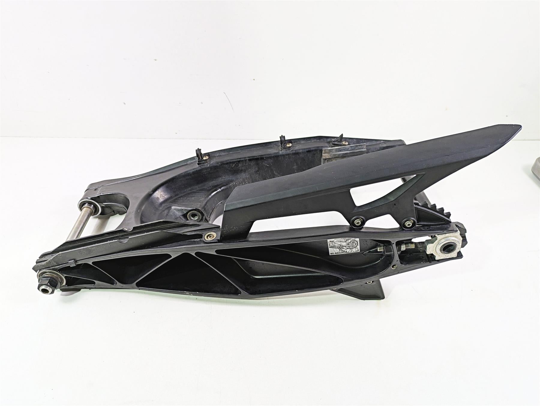 2020 KTM 1290 Super Adventure R Swingarm & Axle & Pivot Bolt 6040403004433 {{ shop.shopifyCountryName }} - Mototech271