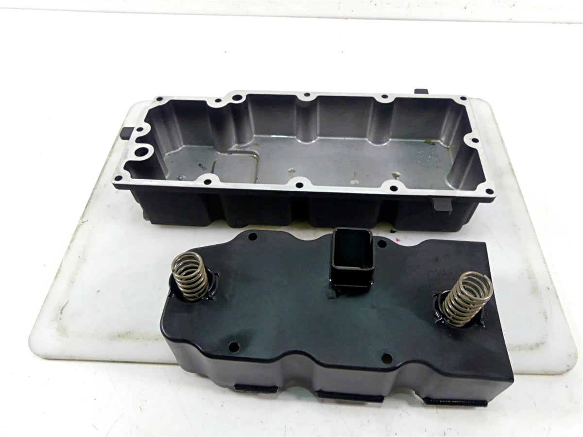 2008 Harley Touring FLHX Street Glide Transmission Lower Oil Pan 62489-99A {{ shop.shopifyCountryName }} - Mototech271