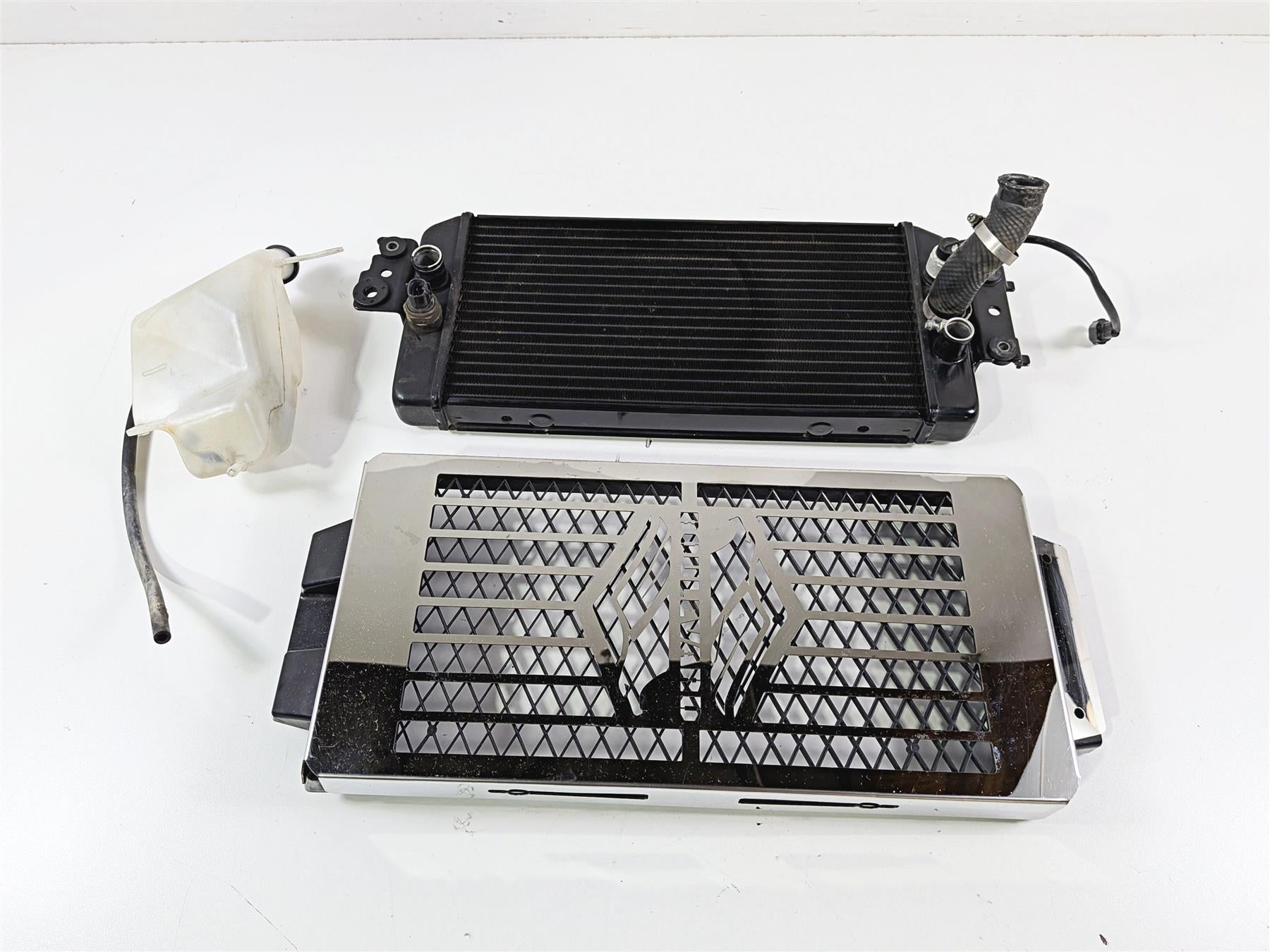 2004 Suzuki VL800 Intruder Volusia Radiator Reservoir Hoses Set 17710-41F00 {{ shop.shopifyCountryName }} - Mototech271