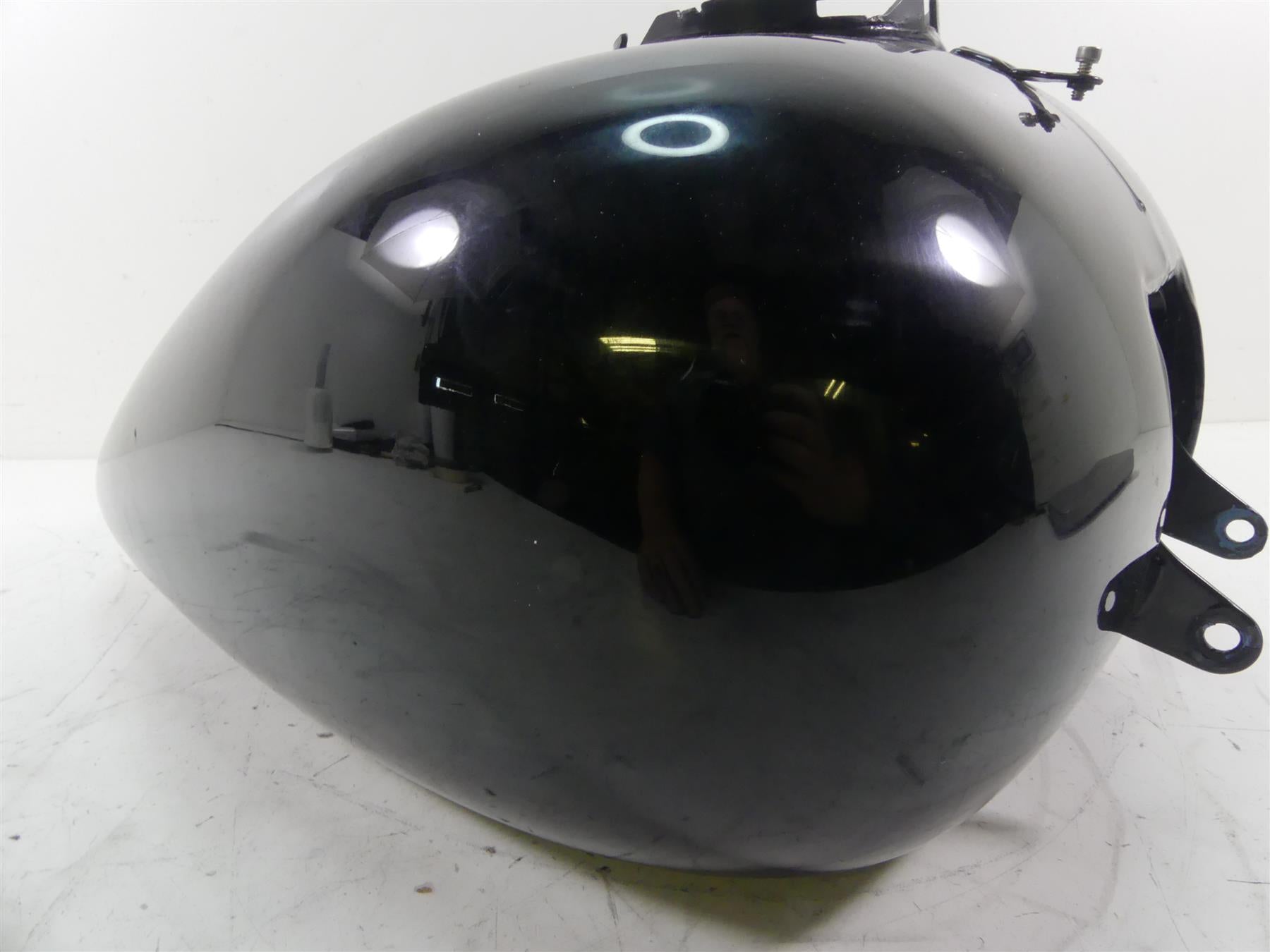 2011 Harley Touring FLTRX Road Glide Fuel Gas Petrol Tank - No Dents 61356-08 {{ shop.shopifyCountryName }} - Mototech271