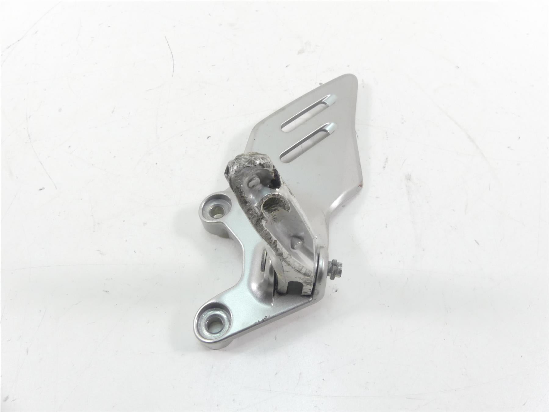 2022 Yamaha MT09 FZ09 Left Front Footpeg & Mount B7N-27442-00-00 {{ shop.shopifyCountryName }} - Mototech271