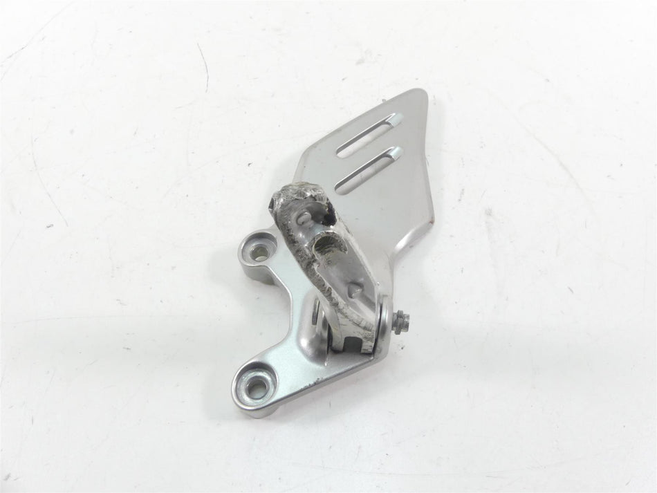 2022 Yamaha MT09 FZ09 Left Front Footpeg & Mount B7N-27442-00-00 {{ shop.shopifyCountryName }} - Mototech271