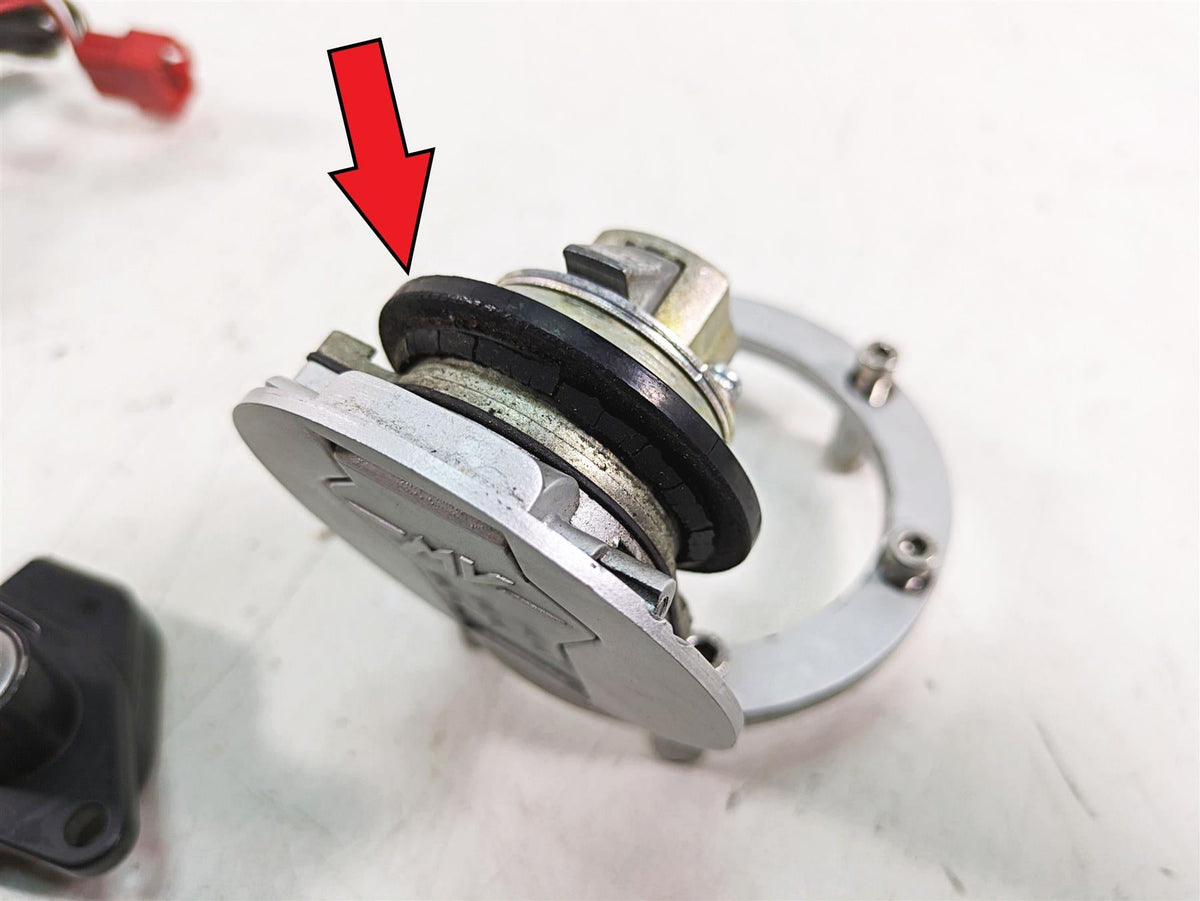 2013 MV Agusta F3 675 ERA Ignition Switch Key Lock Fuel Cap Set 8A00B5210 {{ shop.shopifyCountryName }} - Mototech271