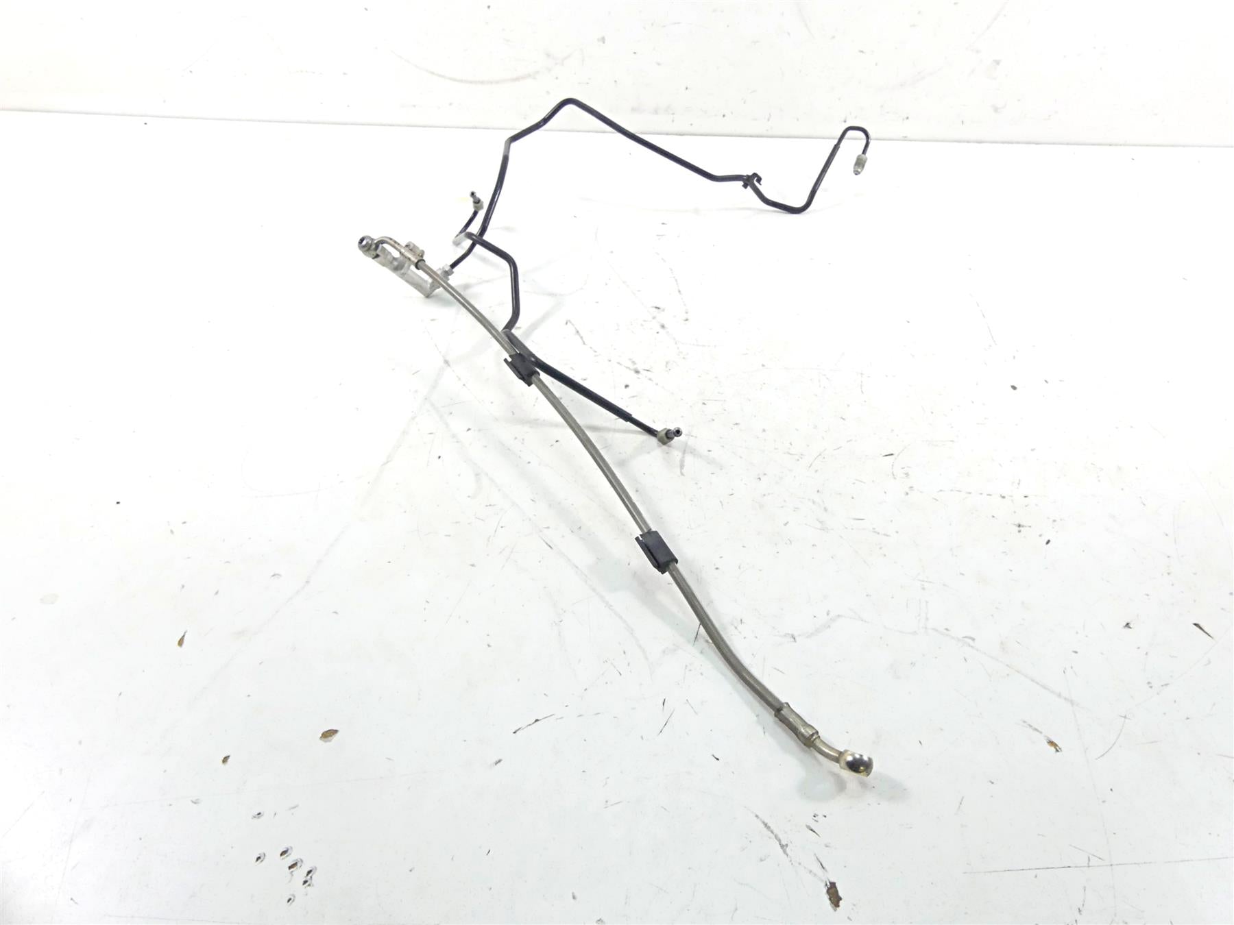 2009 BMW R1200 GS K25 Rear Abs Brake Line Set 34327724646 34327673646 {{ shop.shopifyCountryName }} - Mototech271