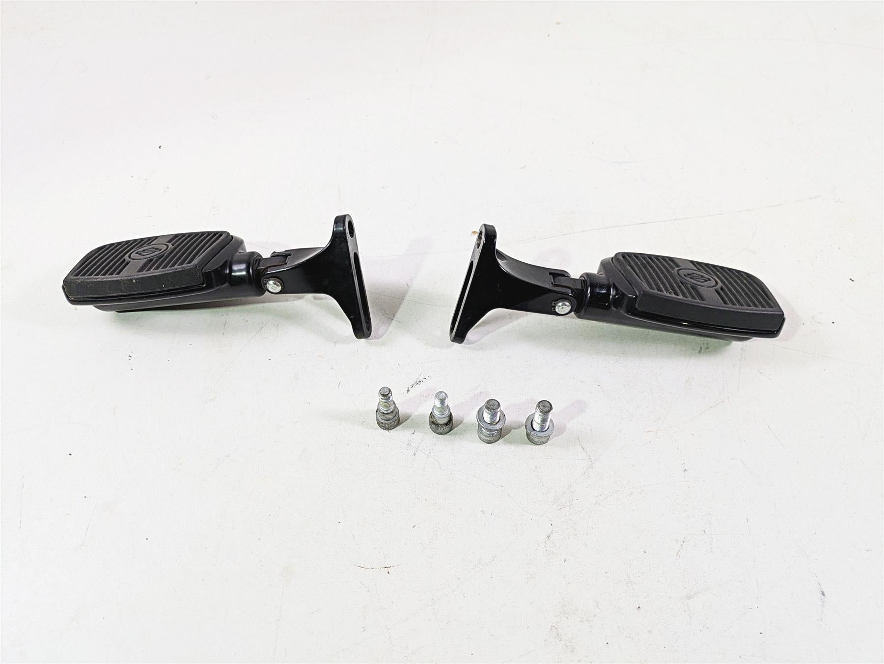 2015 Harley Touring FLHTKL Electra Glide Rear Passenger Foot Pegs 50500332A