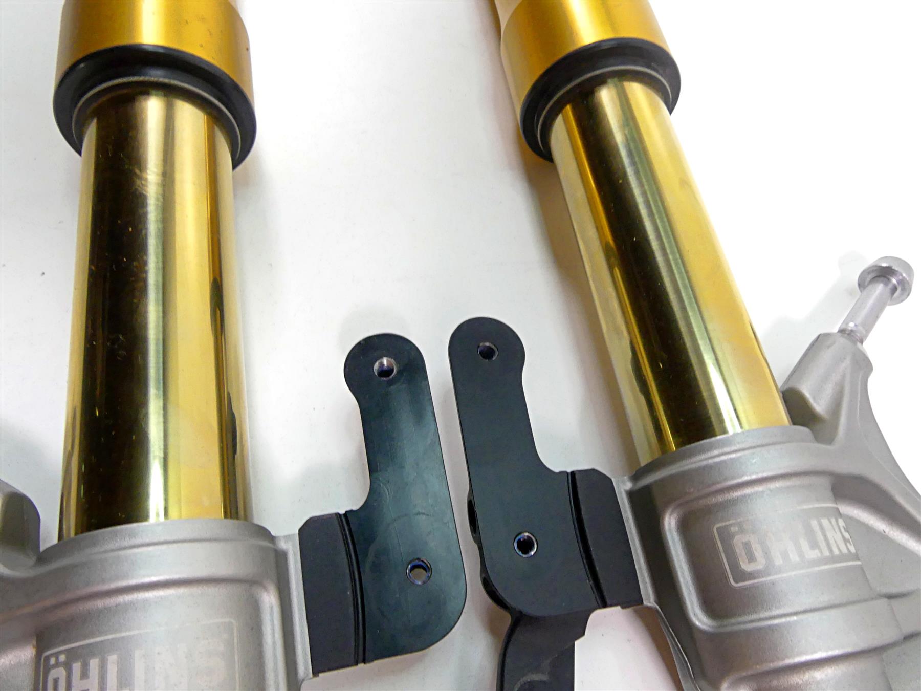 2022 Triumph Speed Triple 1200 RS Front Ohlins Fork Leg Set T2042442 T2042443 {{ shop.shopifyCountryName }} - Mototech271