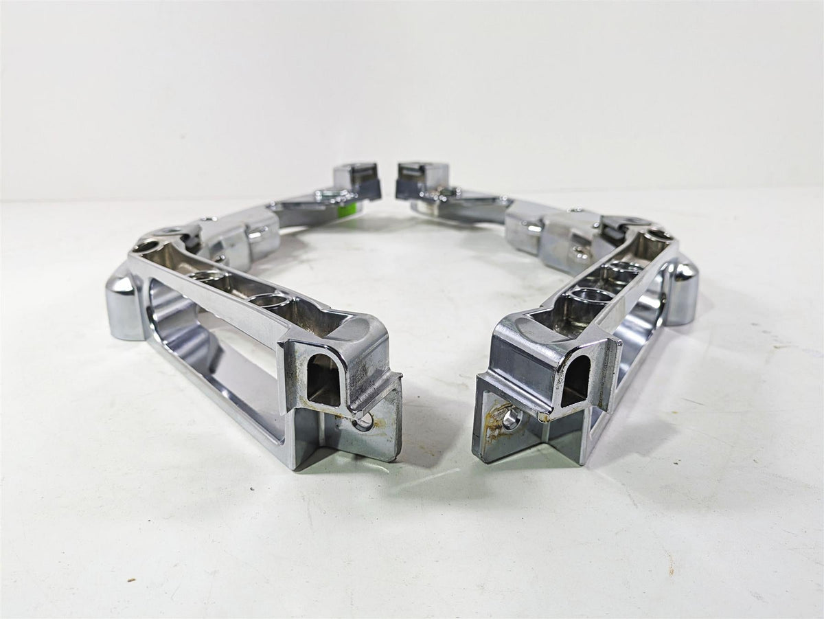 2020 Harley Touring FLHT Electra Glide Rear Fender Chrome Struts 90200503 {{ shop.shopifyCountryName }} - Mototech271