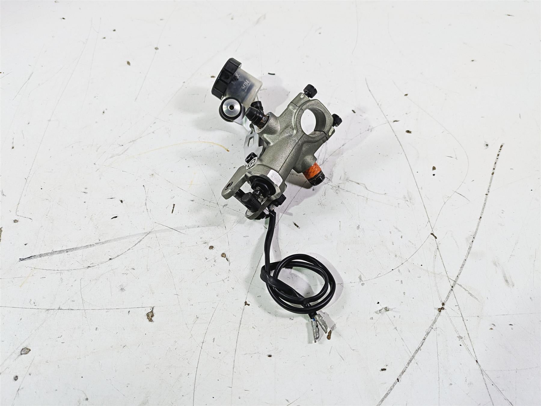 2015 Ducati Panigale 1299 S Brembo Radial Clutch Master Cylinder 63040603B {{ shop.shopifyCountryName }} - Mototech271