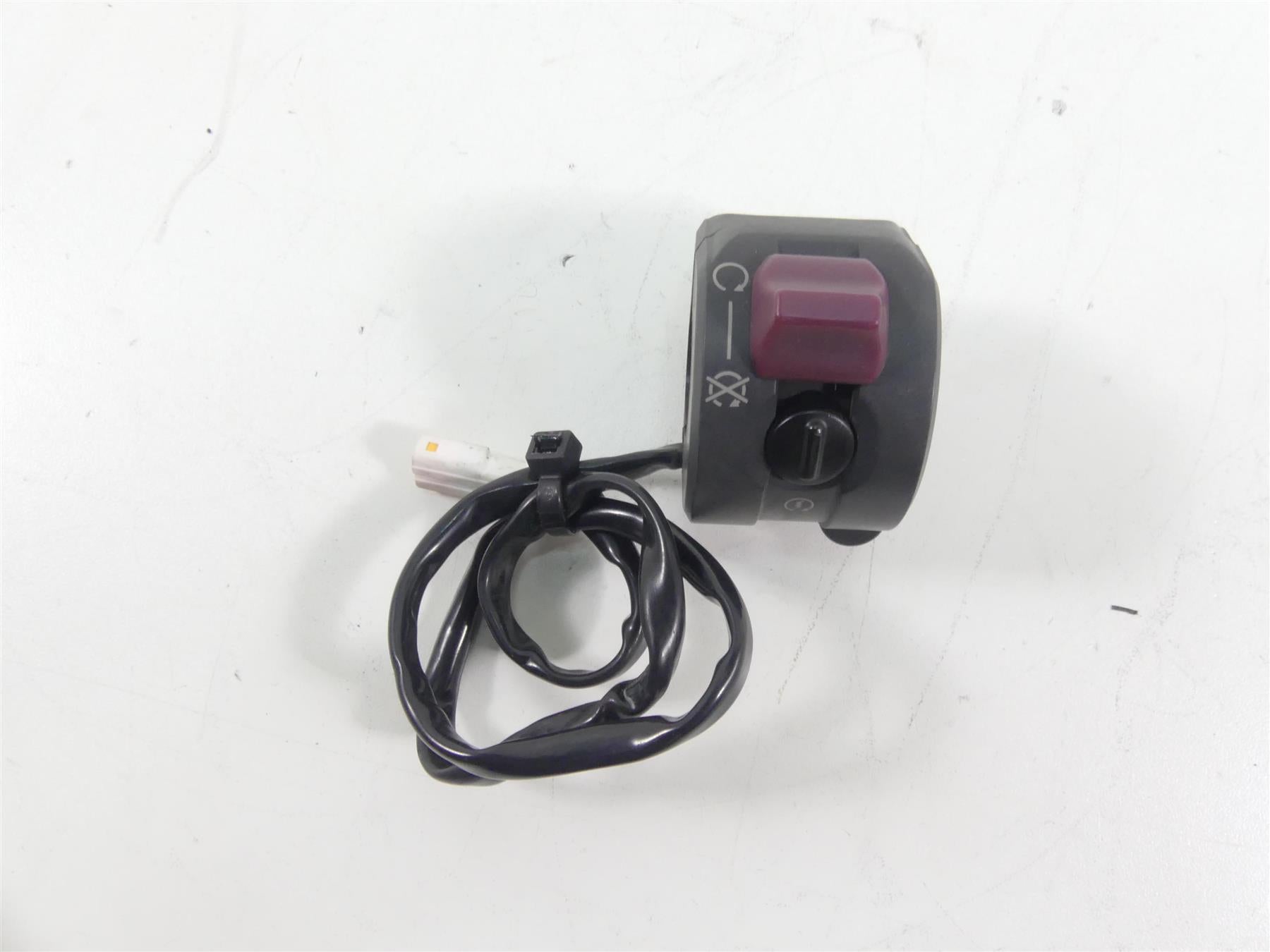 2014 Ducati Hypermotard 821 SP Right Hand Start Stop Control Switch 65010121E {{ shop.shopifyCountryName }} - Mototech271