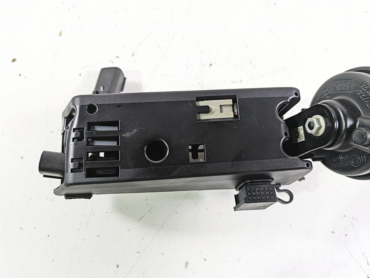 2021 Harley Softail FLSL Slim Horn & The Wiring Box 69201654 69000095 {{ shop.shopifyCountryName }} - Mototech271
