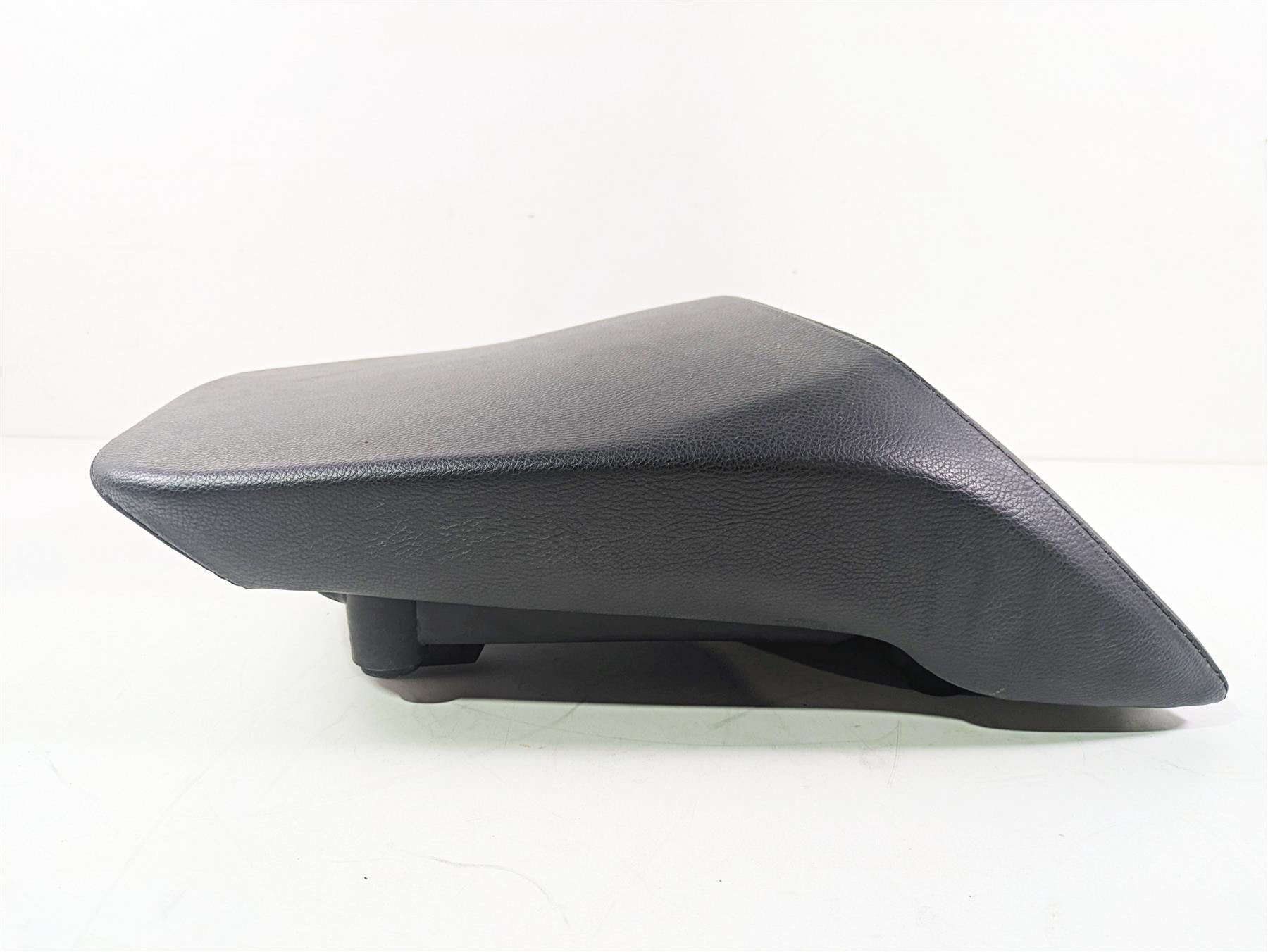 2016 BMW R1200RT K52 Rear Heated Passenger Seat Saddle 52537728824 {{ shop.shopifyCountryName }} - Mototech271
