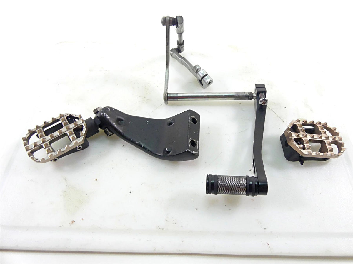 2017 Harley Dyna FXDB Street Bob Bungking Grabber MX Footpeg Shifter Set GRAB-G {{ shop.shopifyCountryName }} - Mototech271