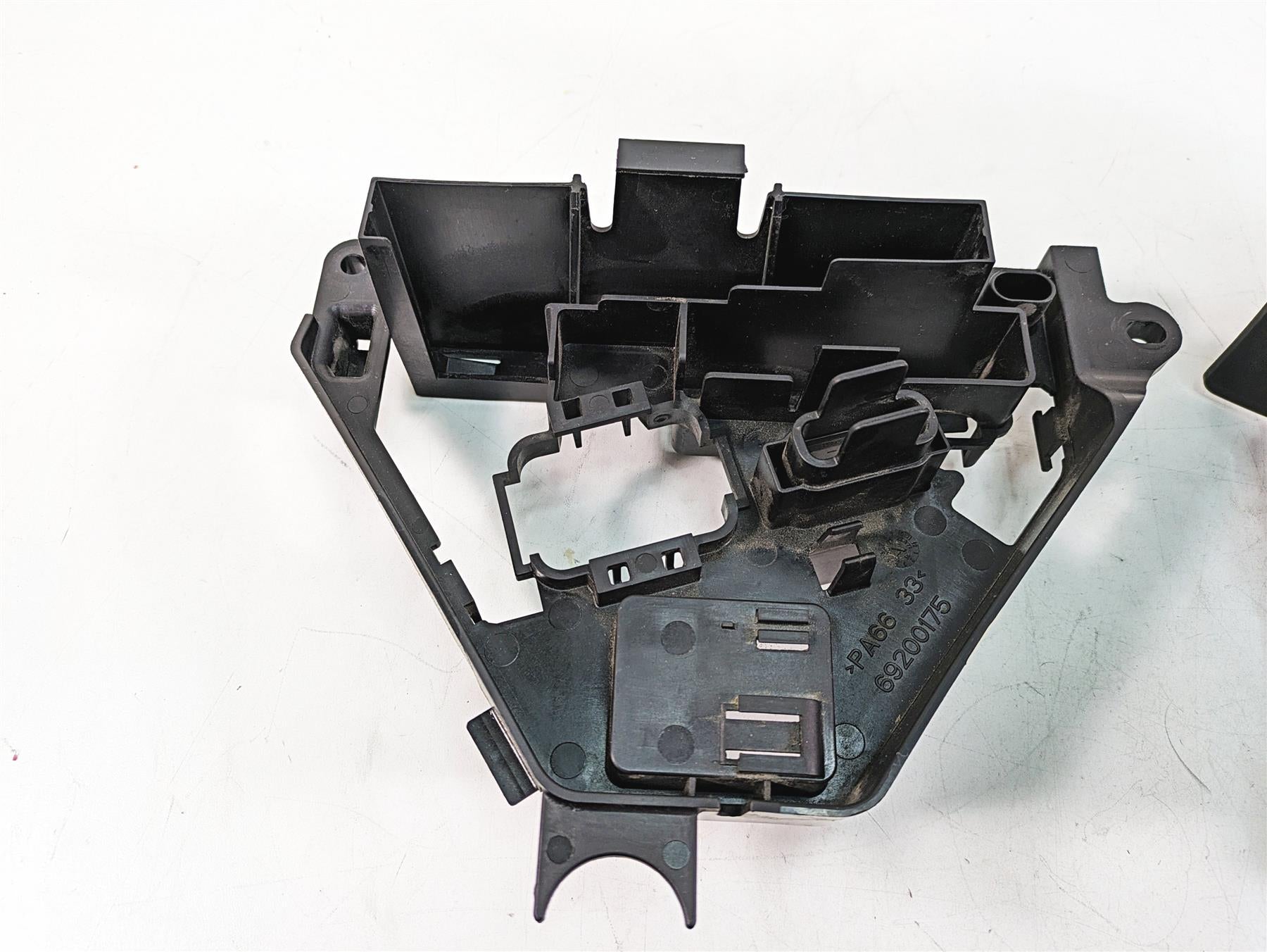 2020 Harley Touring FLHX Street Glide Battery Tray Electrical Stay Set 66000010A {{ shop.shopifyCountryName }} - Mototech271