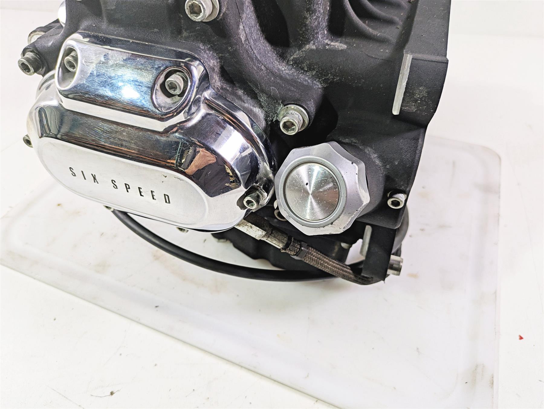 2011 Harley FXDC Dyna Super Glide Transmission 6 Speed Gear Box 32K 33083-10A {{ shop.shopifyCountryName }} - Mototech271