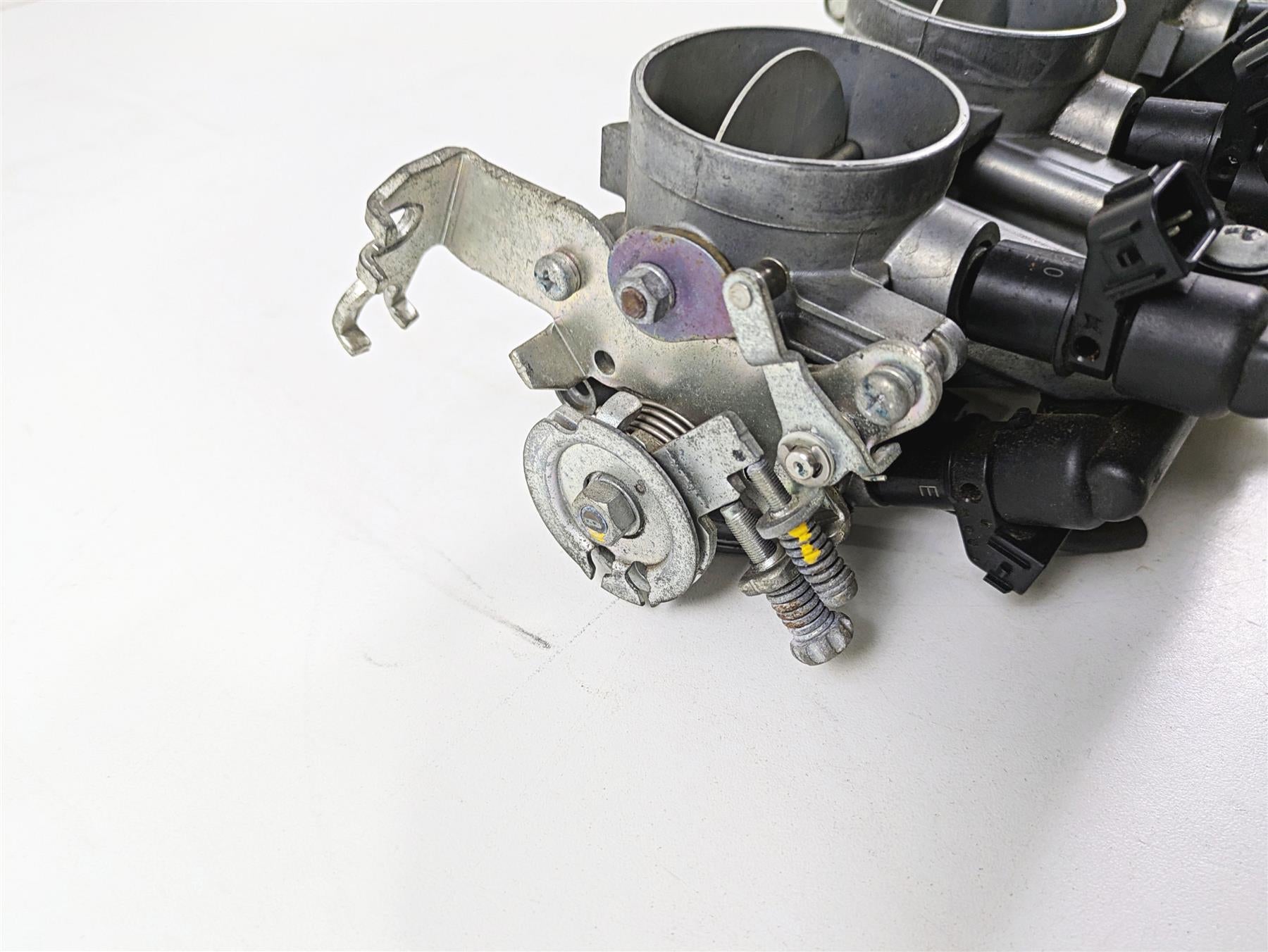2006 Suzuki GSXR1000 K6 Keihin Throttle Body Bodies 13405-41G00 {{ shop.shopifyCountryName }} - Mototech271