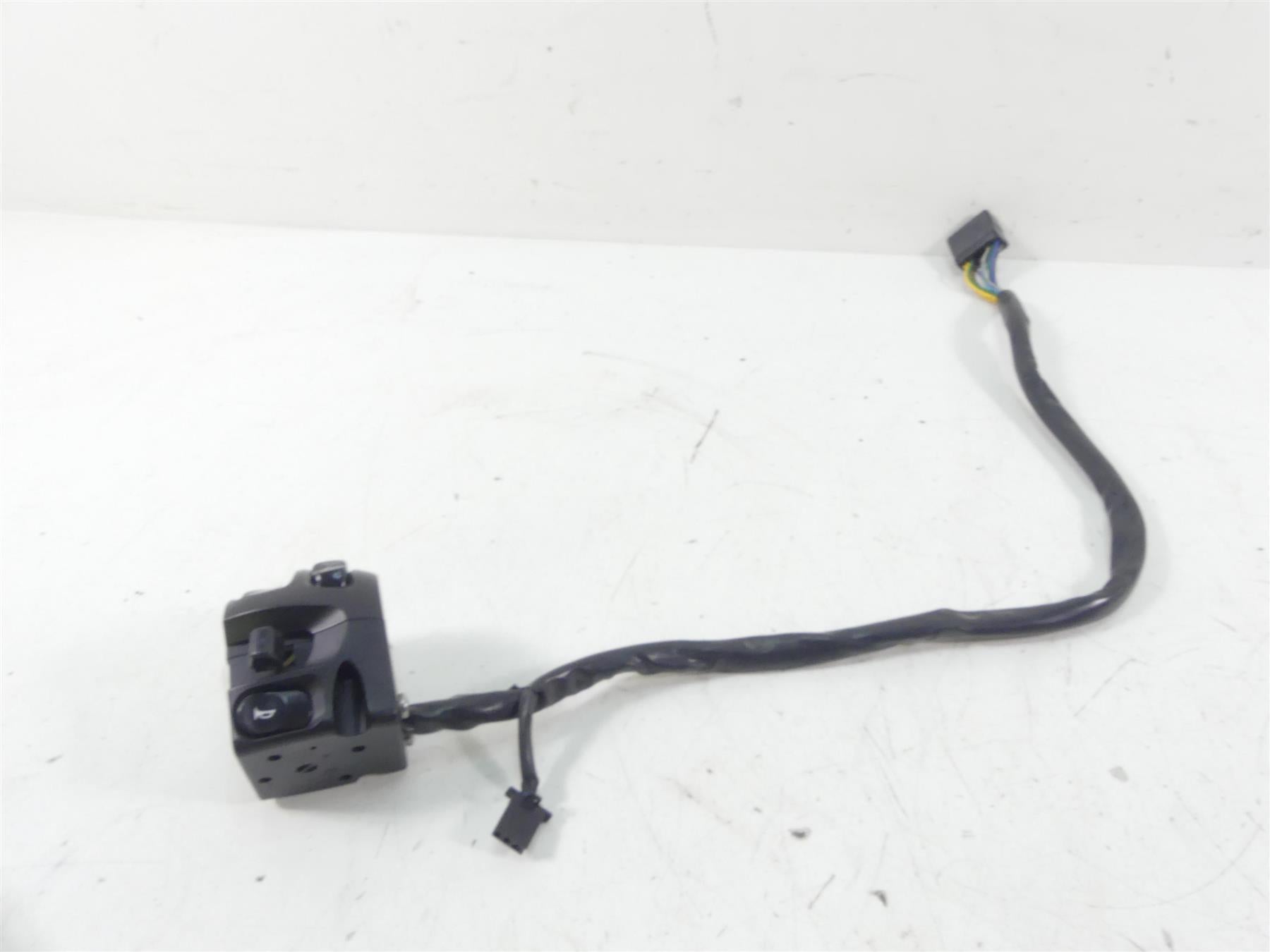 2011 Victory Vision Tour Left Hand Turn Signal Windshield Control Switch 4011993 | Mototech271