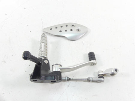 2017 Triumph Thruxton 1200 R Left Front Footpeg Shifter Set T2088079 T2081562 {{ shop.shopifyCountryName }} - Mototech271