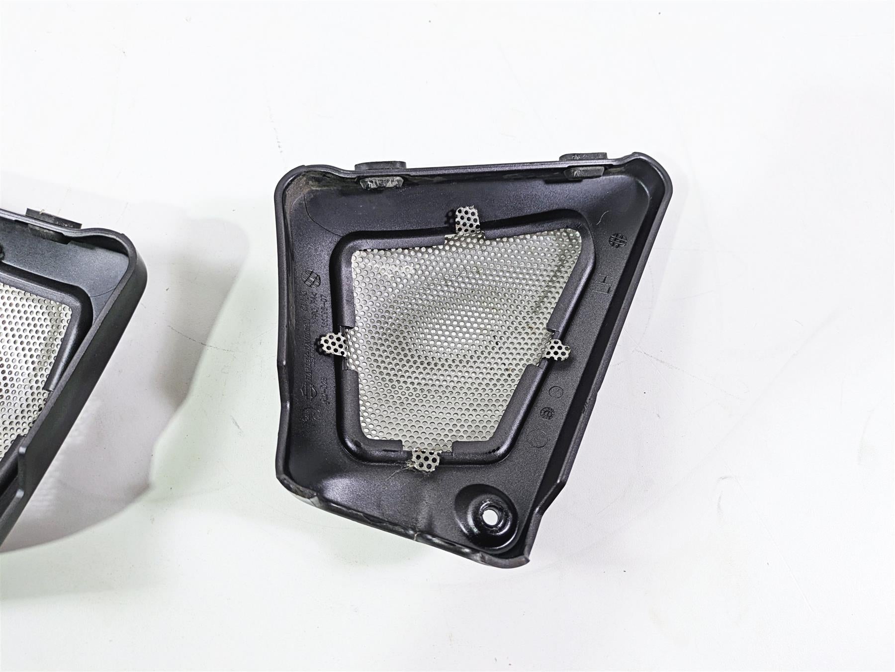 2016 Harley VRSCDX Night Rod Neck Cover Fairing Set 66297-07 66296-07 {{ shop.shopifyCountryName }} - Mototech271