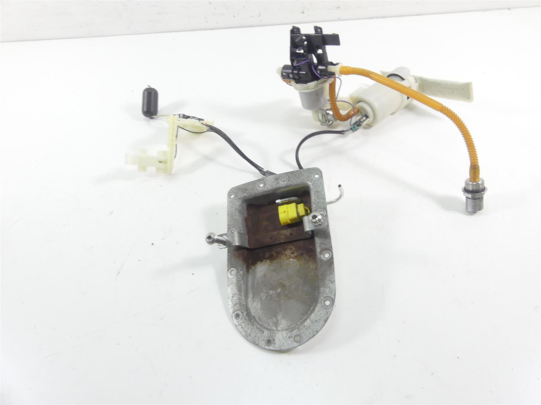 2014 Harley FXDF Dyna Fat Bob Fuel Gas Petrol Pump - Tested 75218-04D {{ shop.shopifyCountryName }} - Mototech271