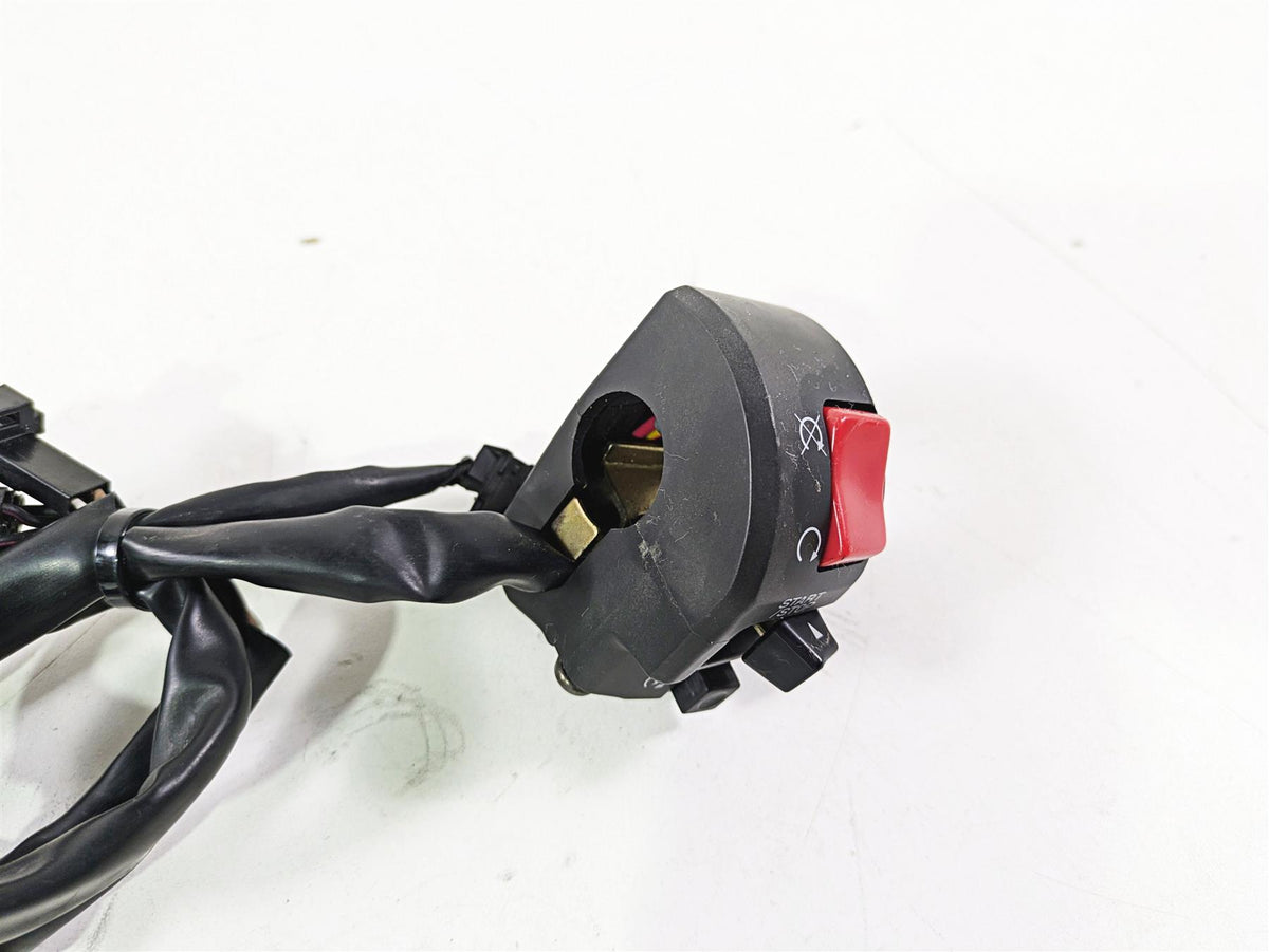2005 Kawasaki ZX1000 ZX10R Ninja Right Start Stop Control Switch 46091-0114 {{ shop.shopifyCountryName }} - Mototech271