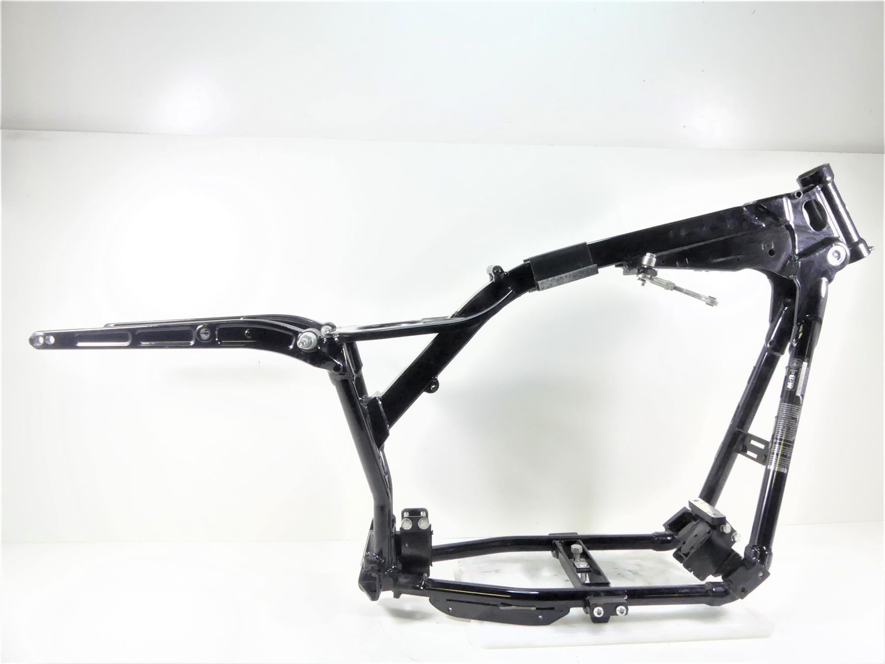2009 Harley FXDF Dyna Fat Bob Straight 29dgr Main Frame Chassis - Slvg 47281-08 {{ shop.shopifyCountryName }} - Mototech271