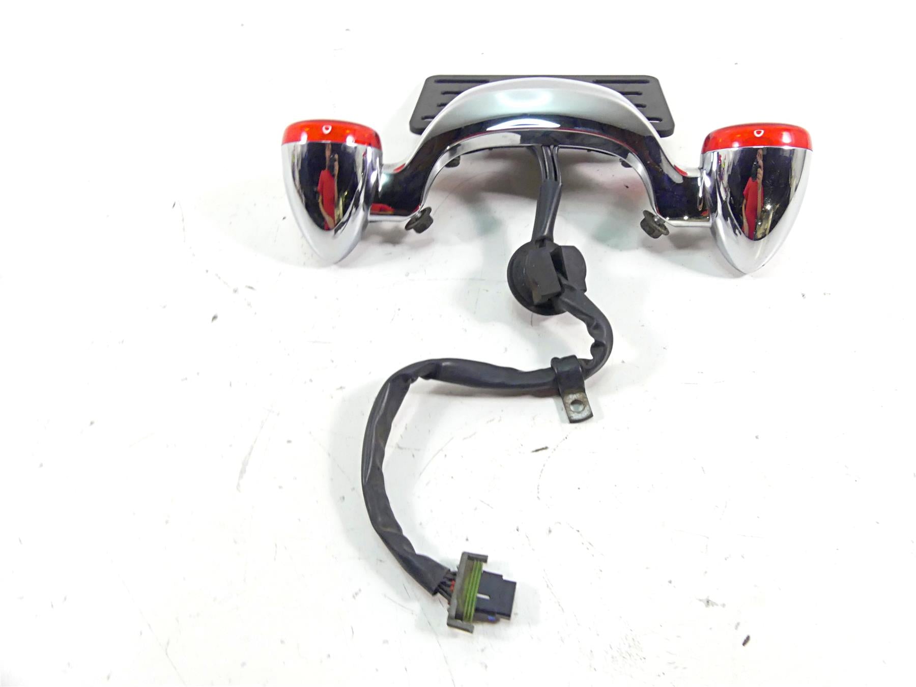 2011 Harley Touring FLTRX Road Glide Rear Blinker Turn Signal Bar 68629-05 {{ shop.shopifyCountryName }} - Mototech271
