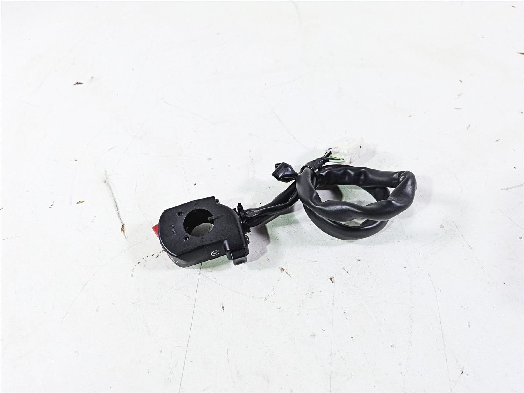 2008 Honda CBR1000RR SC59 Right Hand Start Stop Control Switch 35130-MFL-000 {{ shop.shopifyCountryName }} - Mototech271