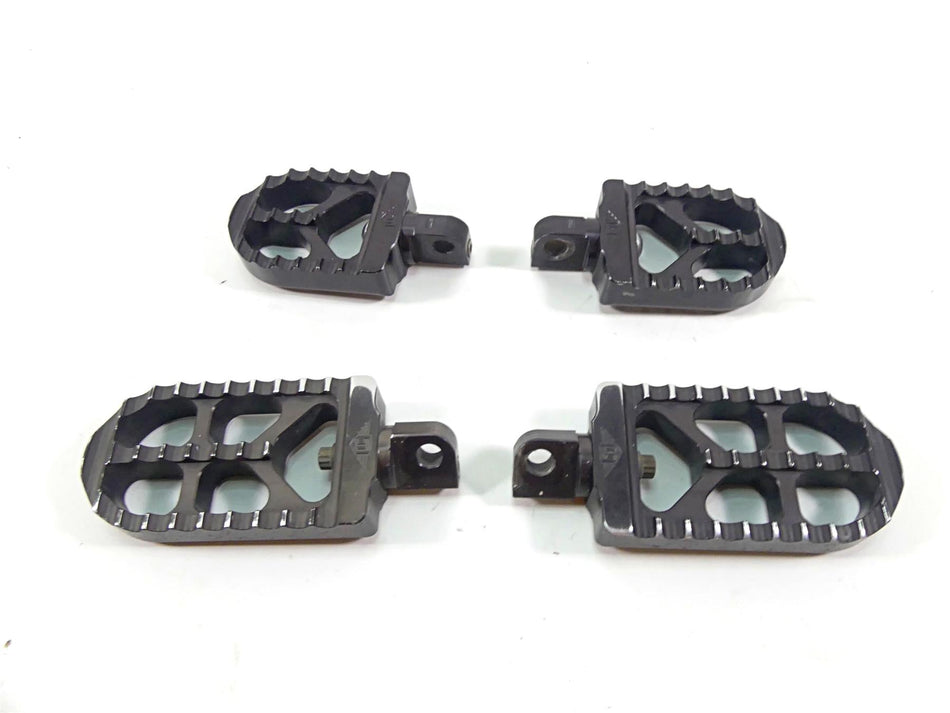 2014 Harley Dyna FXDB Street Bob Joker Machine Adjustable Footpeg Set 08-56-1 {{ shop.shopifyCountryName }} - Mototech271