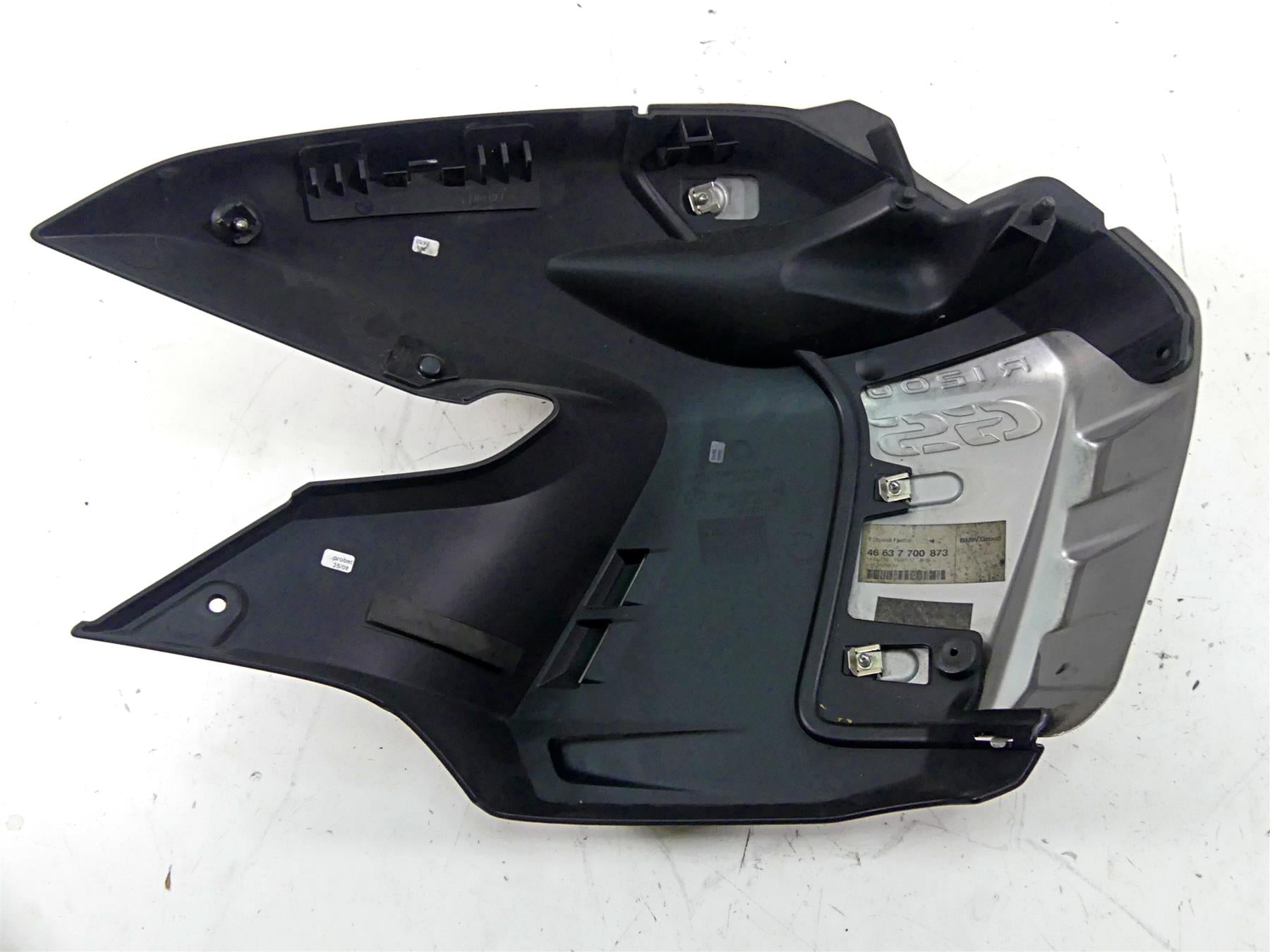 2009 BMW R1200 GS K25 Tank Left Side Cover Fairing 46637693431 46637700873 {{ shop.shopifyCountryName }} - Mototech271