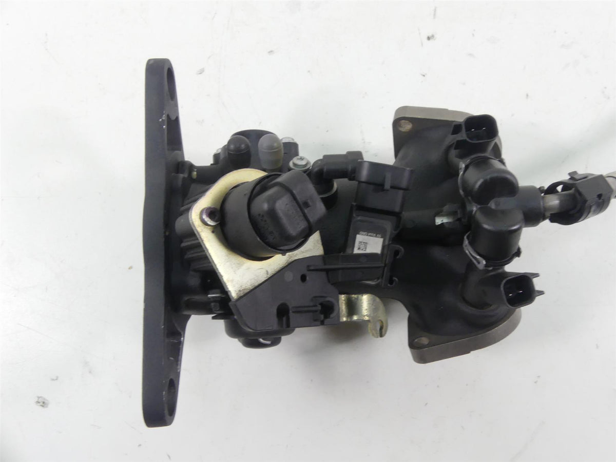2015 Harley FLS Softail Slim Throttle Body Fuel Injectors 27708-06 27708-10 {{ shop.shopifyCountryName }} - Mototech271