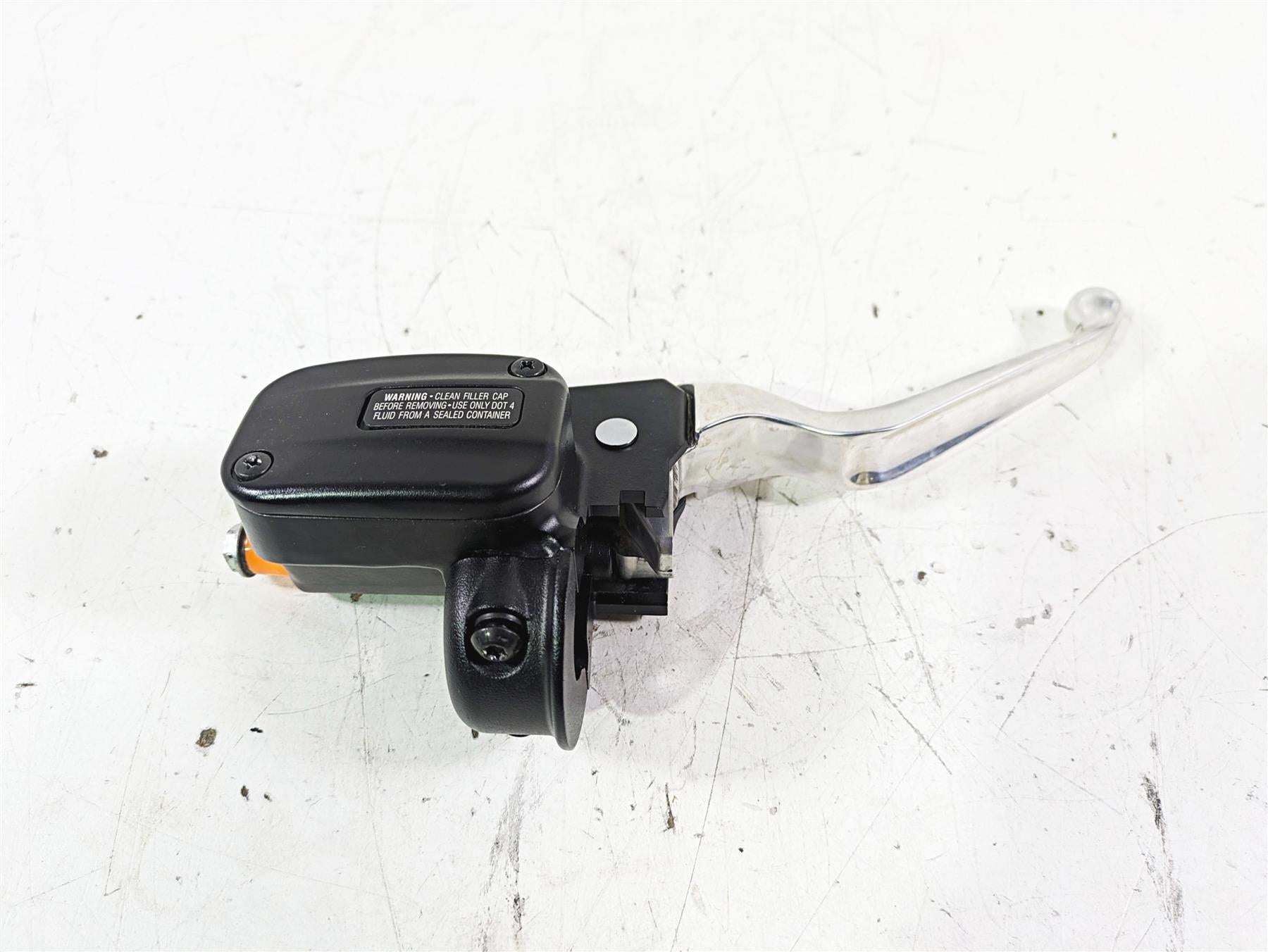 2019 Harley FLHCS Softail Heritage Front Brake Master Cylinder 1/2" 41700233 {{ shop.shopifyCountryName }} - Mototech271