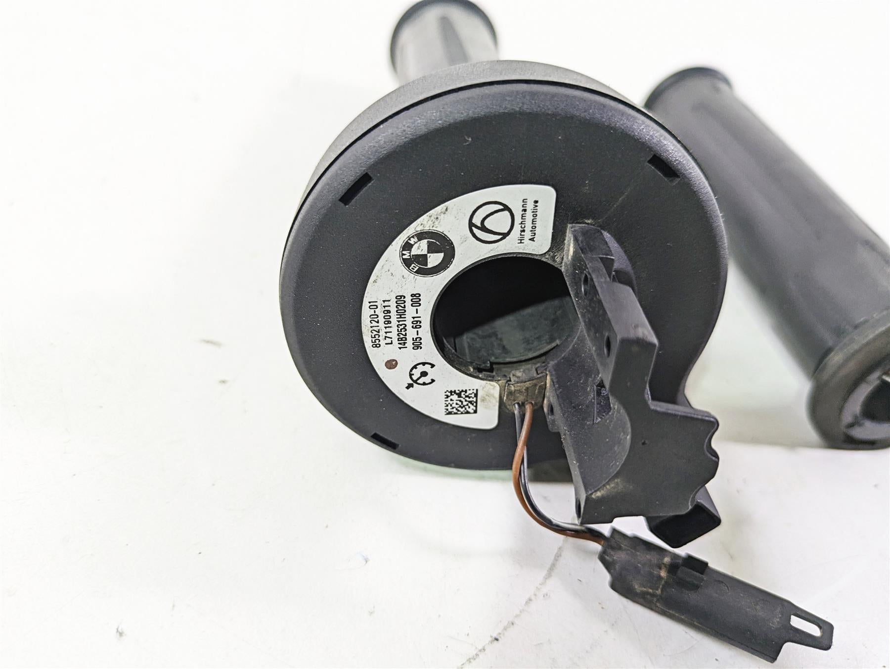 2015 BMW R1200GS Adv K51 Left Right Heated Hand Grip Set Cruise 61318552120 {{ shop.shopifyCountryName }} - Mototech271