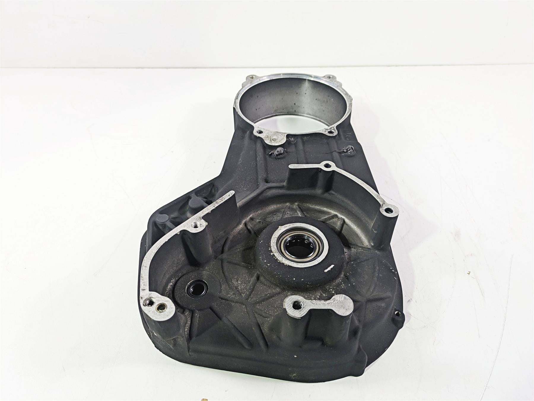 1996 Harley Touring FLHTCUI Electra Glide Inner Primary Clutch Cover 60677-94A {{ shop.shopifyCountryName }} - Mototech271