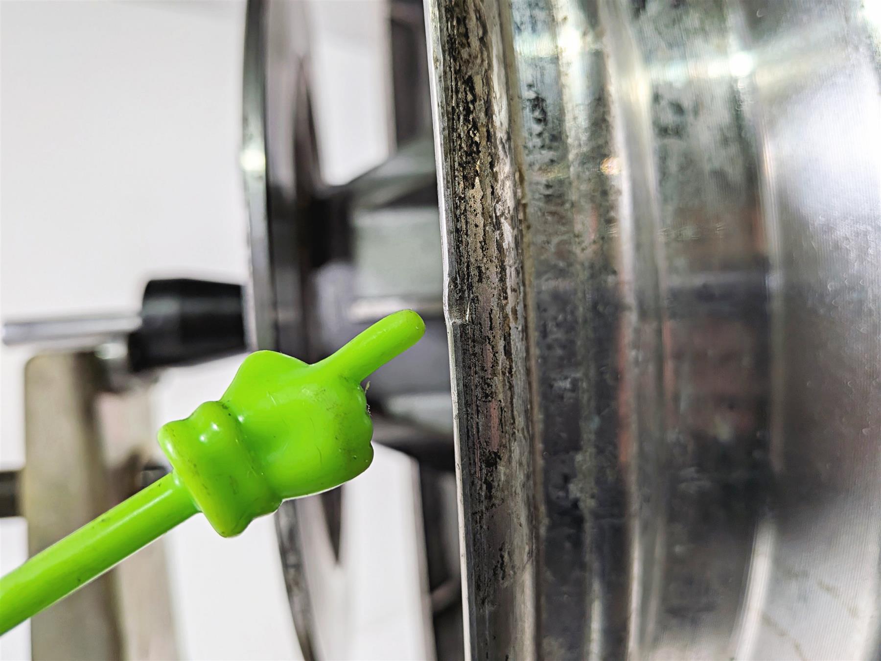 1995 Harley XL883 Sportster Hugger 9 Spoke Rear Wheel Rim 16x3 41015-86 {{ shop.shopifyCountryName }} - Mototech271