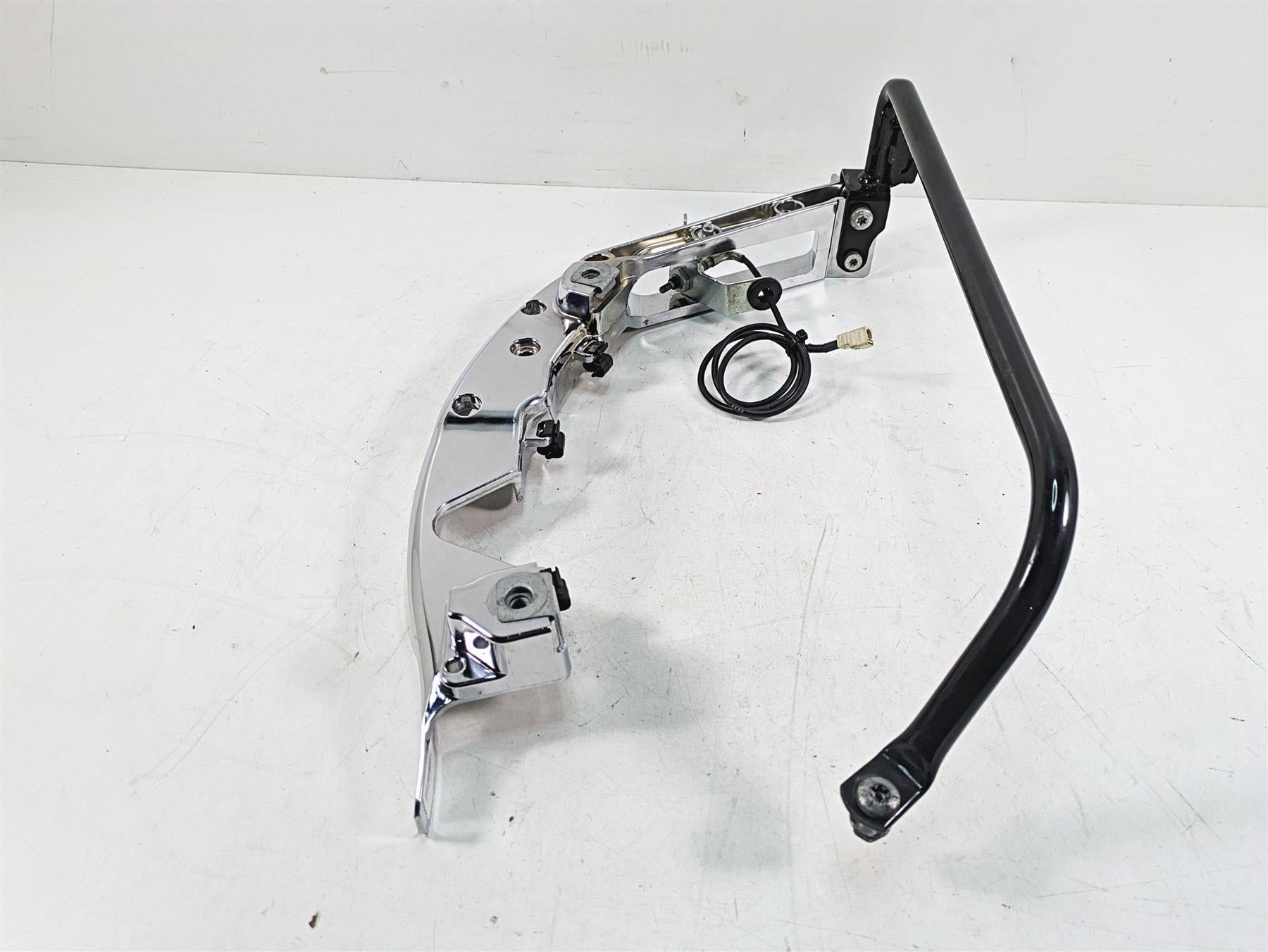 2020 Harley Touring FLHX Street Glide Left Chrome Saddlebag Support 90200501 {{ shop.shopifyCountryName }} - Mototech271