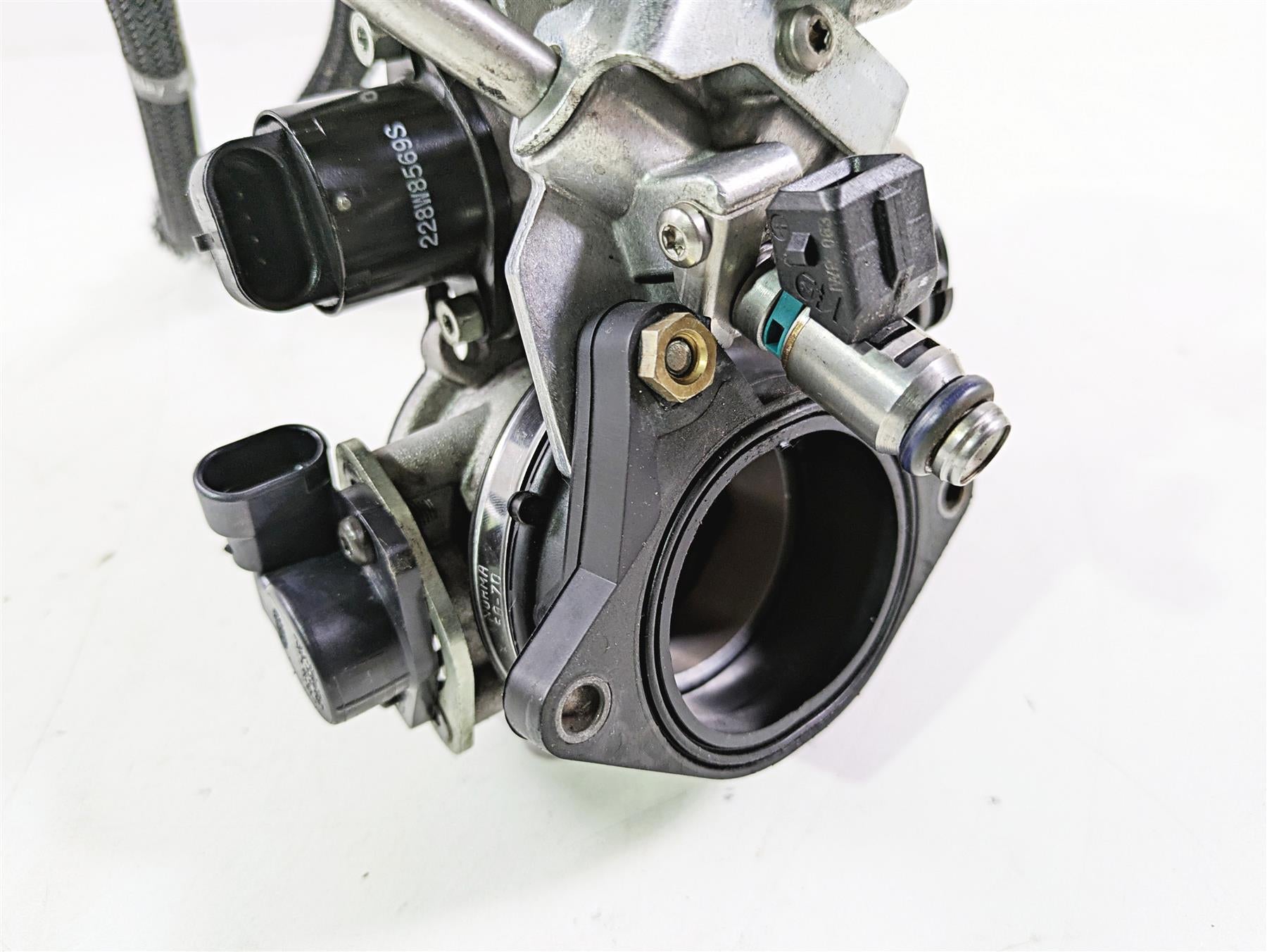 2010 Harley VRSCF Muscle Rod Throttle Body Fuel Injection 27657-01 {{ shop.shopifyCountryName }} - Mototech271