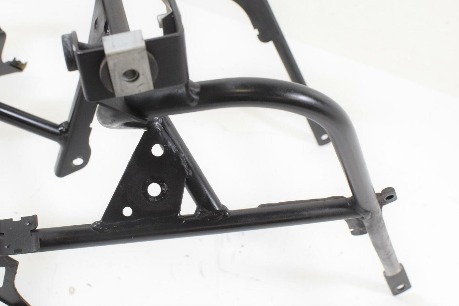 2003 BMW R1150 RT R1150RT R22 Front Subframe Sub Frame Bracket Stay 46637651240 {{ shop.shopifyCountryName }} - Mototech271