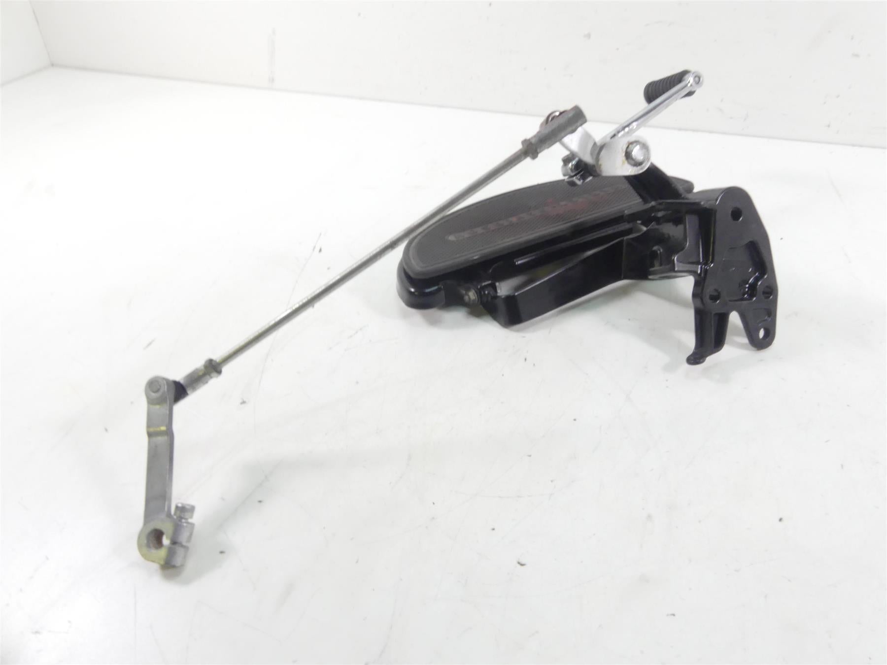 2016 Harley FLS Softail Slim Left Front Floorboard & Shift Lever 33630-07A {{ shop.shopifyCountryName }} - Mototech271