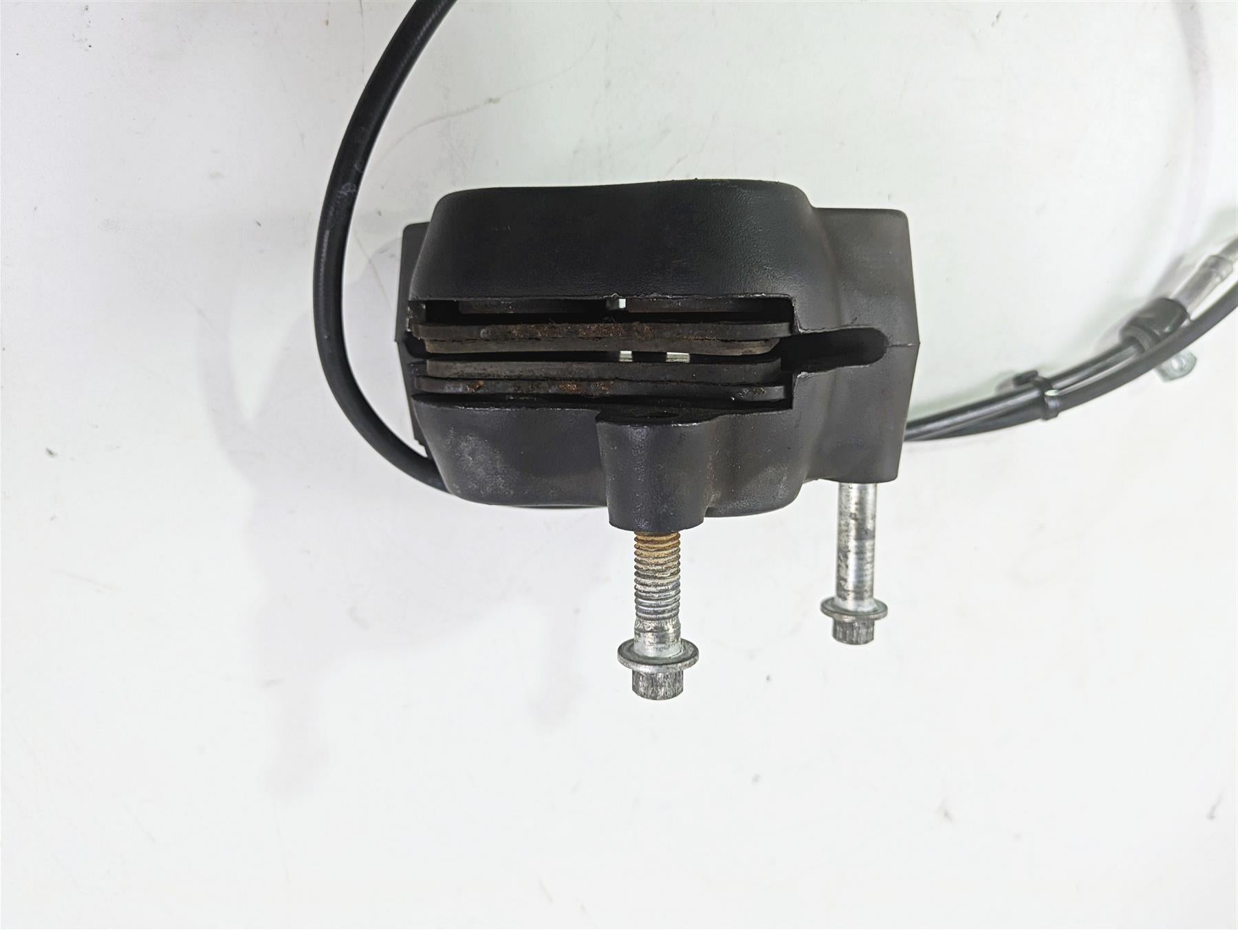 2010 Harley Dyna FXDB Street Bob Front Brake Caliper + Line 44046-08 {{ shop.shopifyCountryName }} - Mototech271