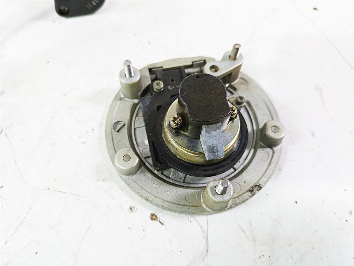 2004 Victory Kingpin Ignition Switch Key Tank Cap Set 4011023 {{ shop.shopifyCountryName }} - Mototech271
