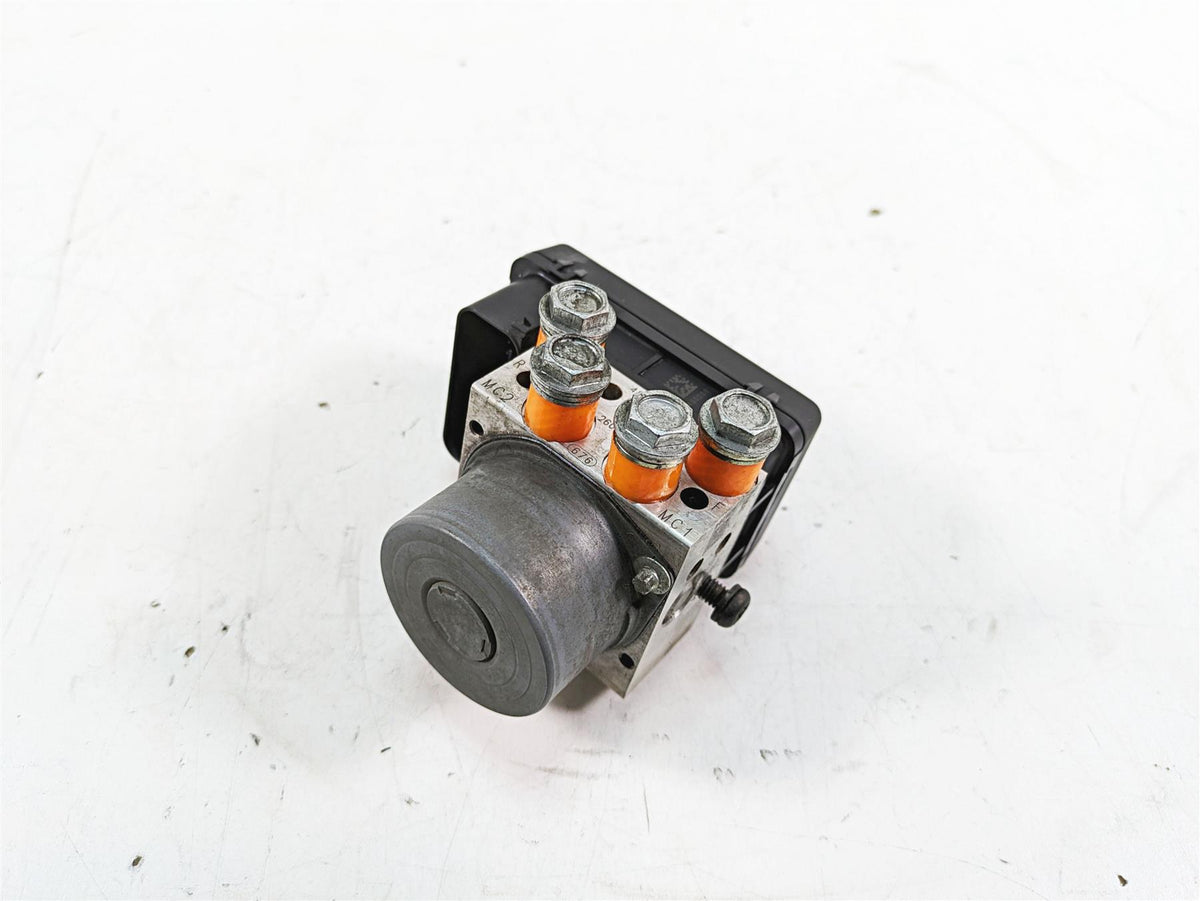 2015 Harley FXDL Dyna Low Rider Abs Brake Pump Unit Module 48341-12 {{ shop.shopifyCountryName }} - Mototech271