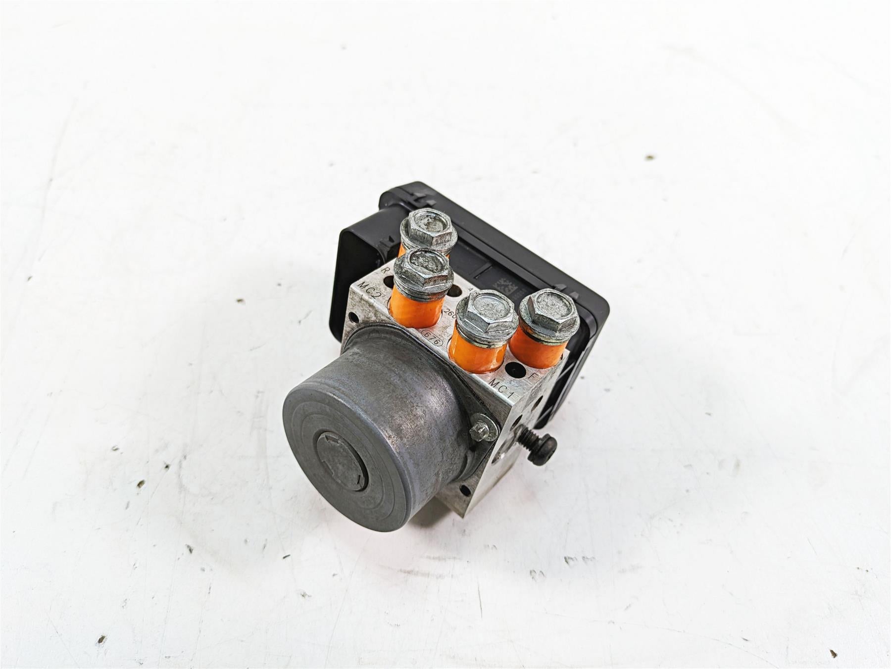 2015 Harley FXDL Dyna Low Rider Abs Brake Pump Unit Module 48341-12 {{ shop.shopifyCountryName }} - Mototech271