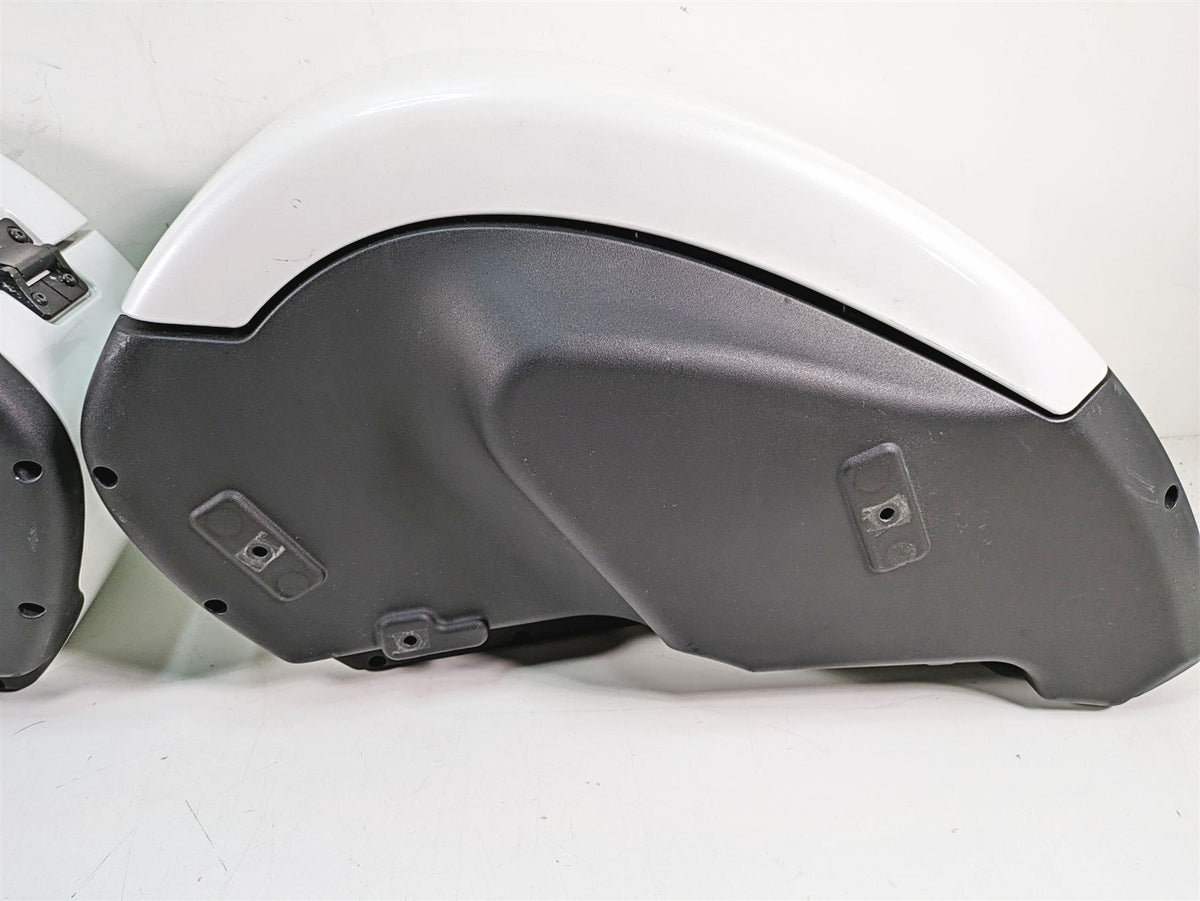 2014 Moto Guzzi California 1400 T Saddlebag Saddle Bag Luggage Set B06325400 {{ shop.shopifyCountryName }} - Mototech271