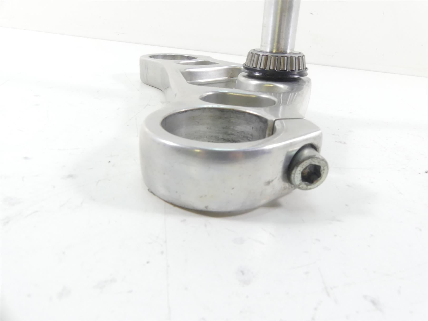 2006 Harley VRSCD Night V Rod Lower Triple Tree Steering Yoke - 49mm 46788-06A {{ shop.shopifyCountryName }} - Mototech271